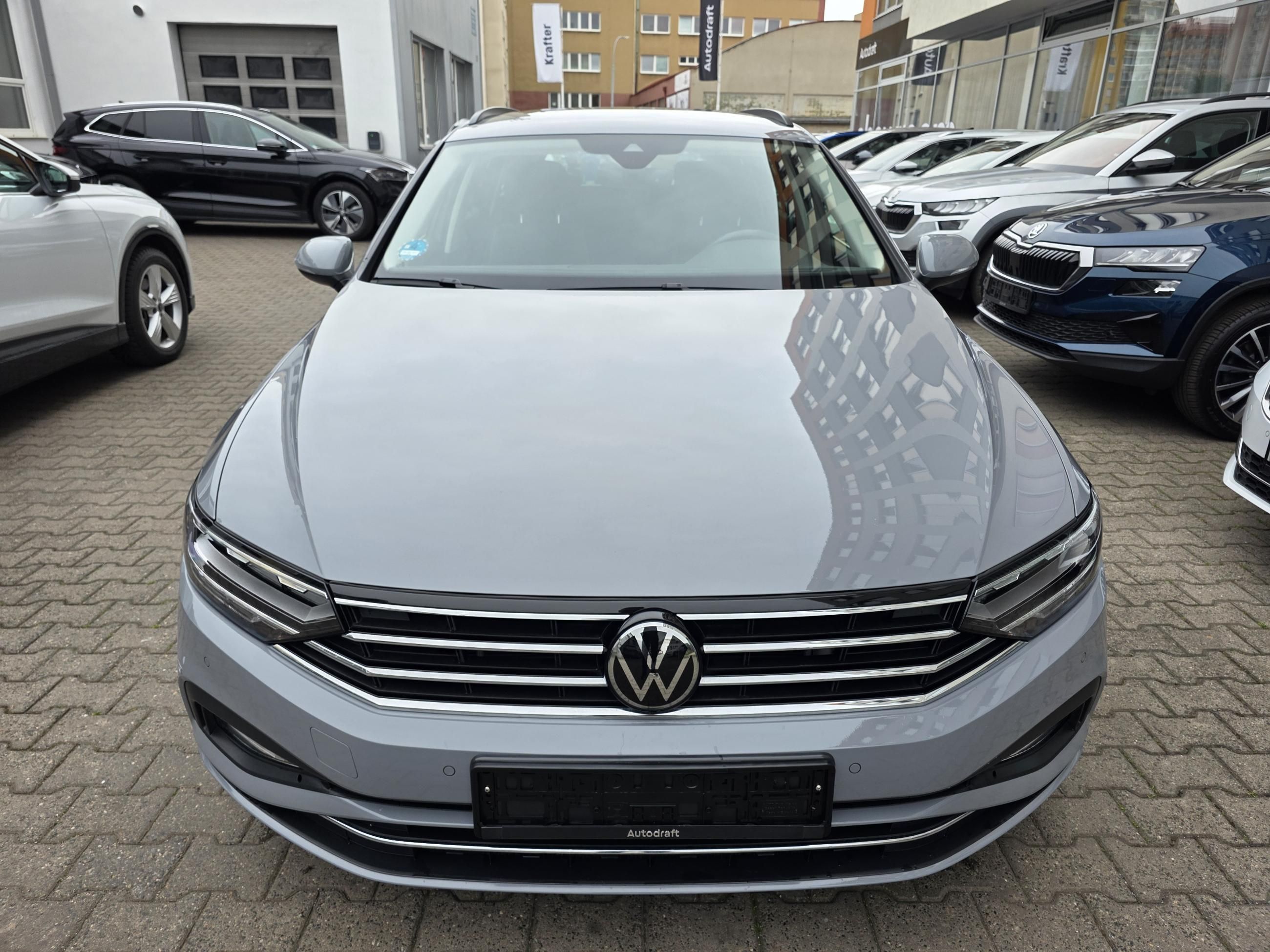 Volkswagen Passat Variant, 2.0 TDI 110kW DSG / 2x sada AL
