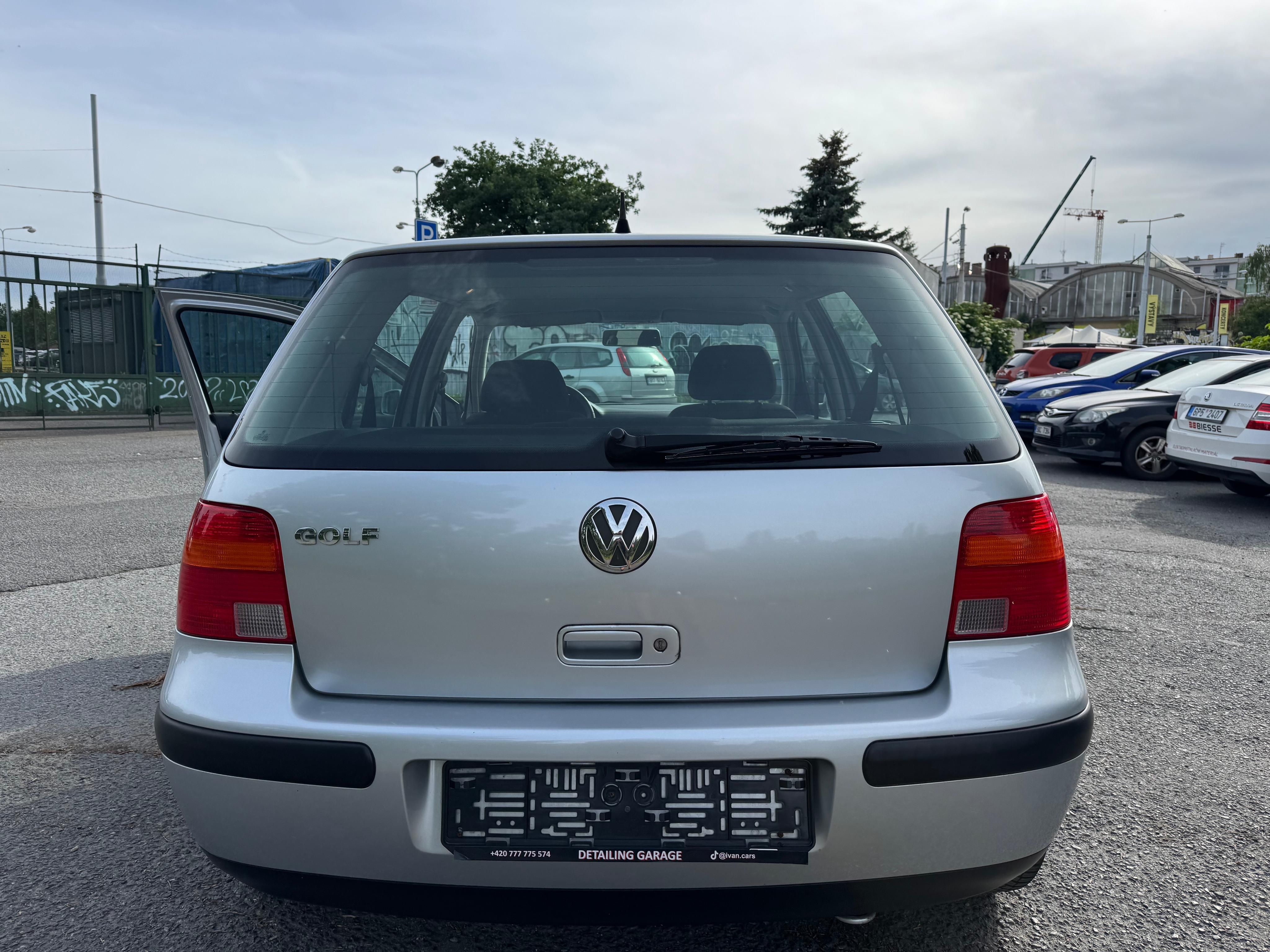 Volkswagen Golf, Zachovalý stav 1.4i - fotka 3