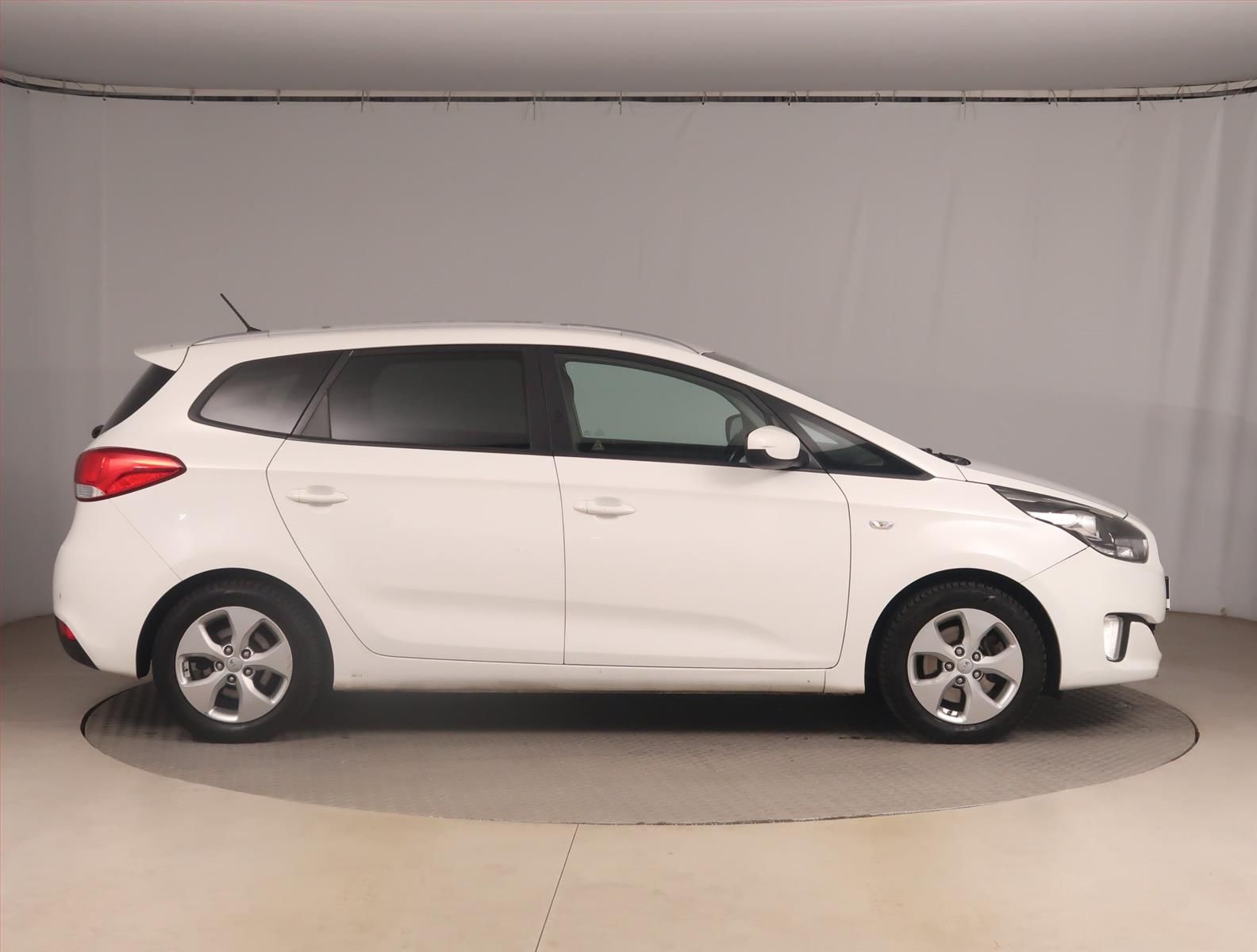 Kia Carens, 1.6 GDI, Serv.kniha - fotka 6