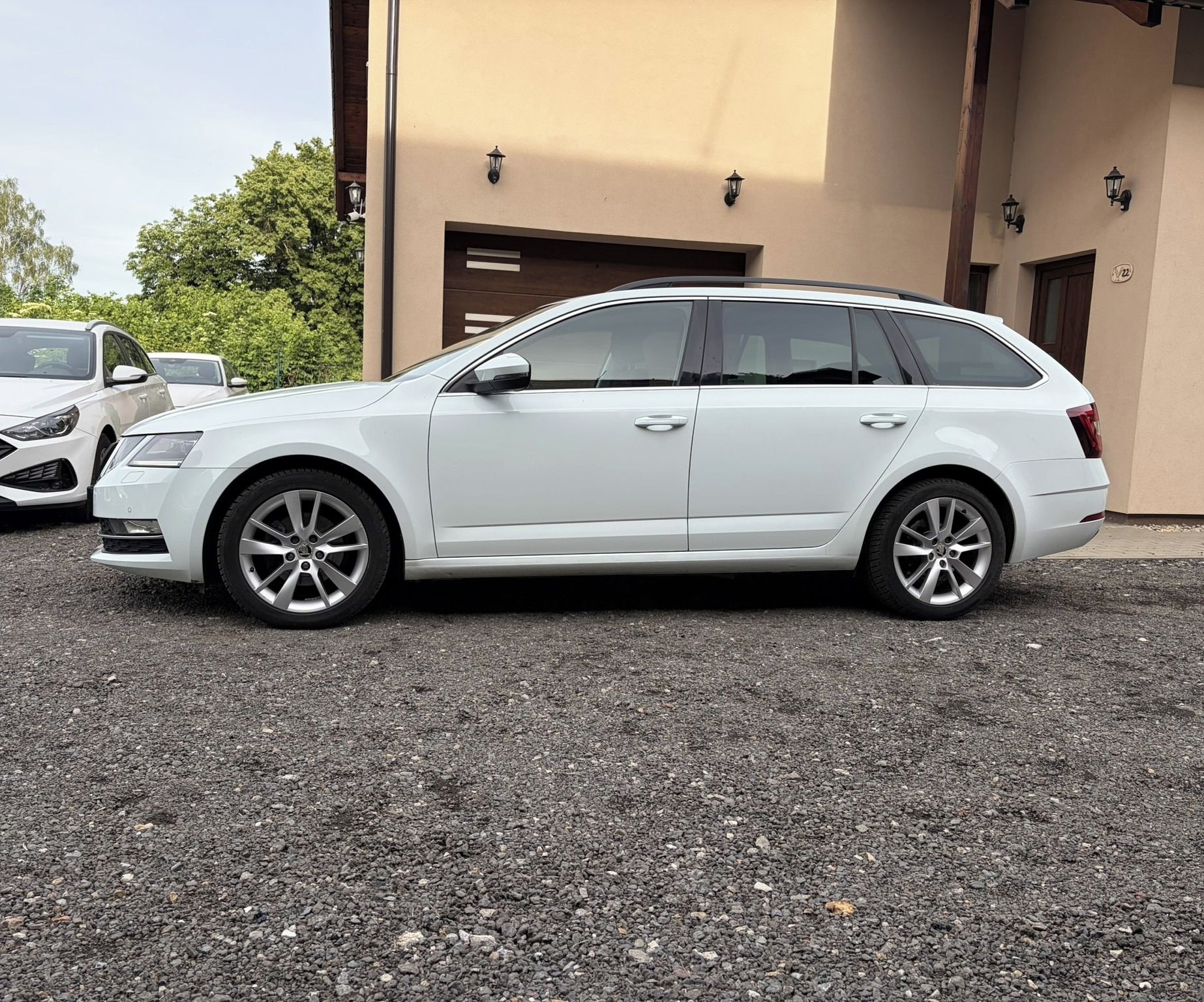Škoda Octavia, 2.0 TDI 110 kw. DSG. Kombi. - fotka 4