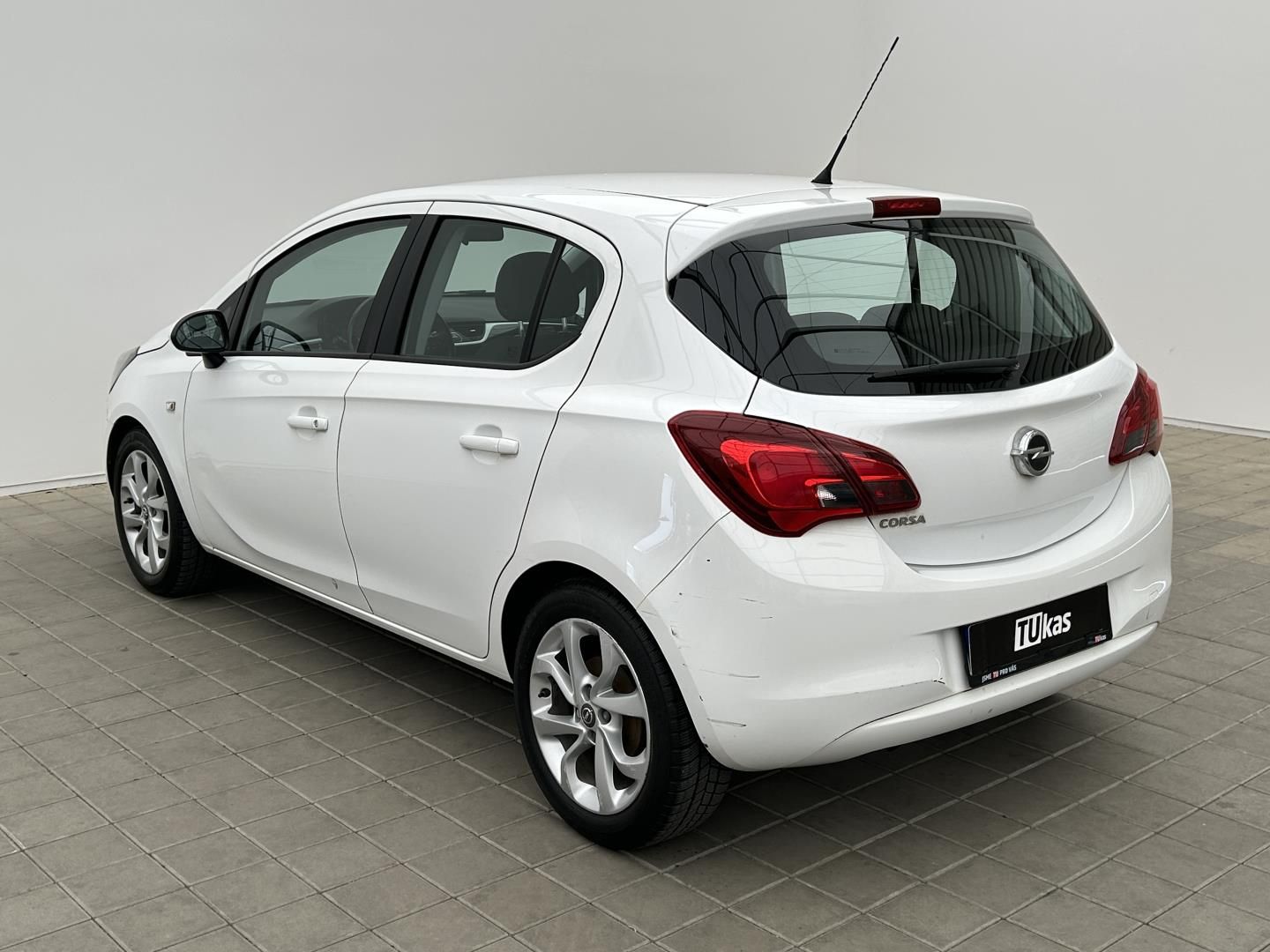Opel Corsa, 1.4. 66kW Enjoj - fotka 3