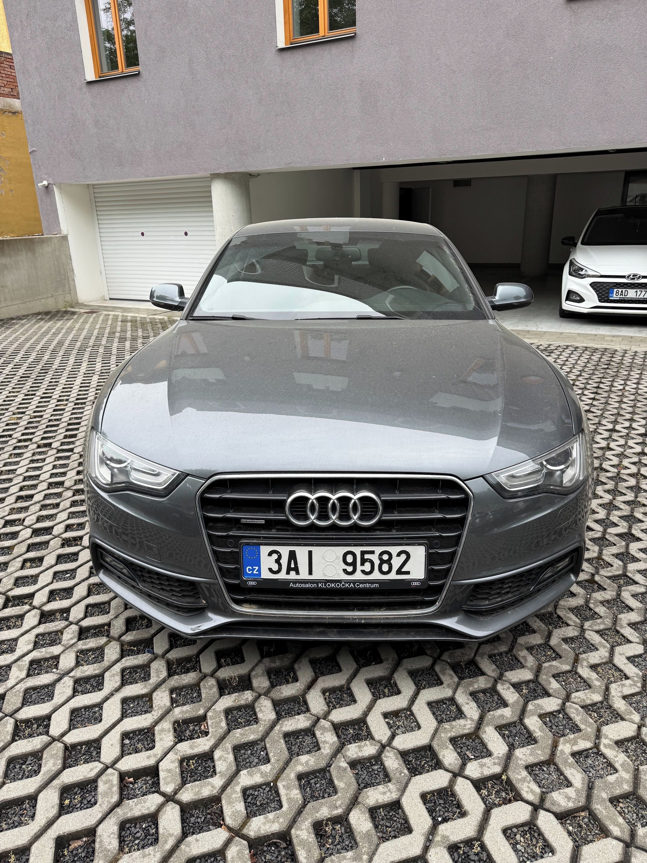 Audi A5, Audi A5 4x4 orig. servis - fotka 2