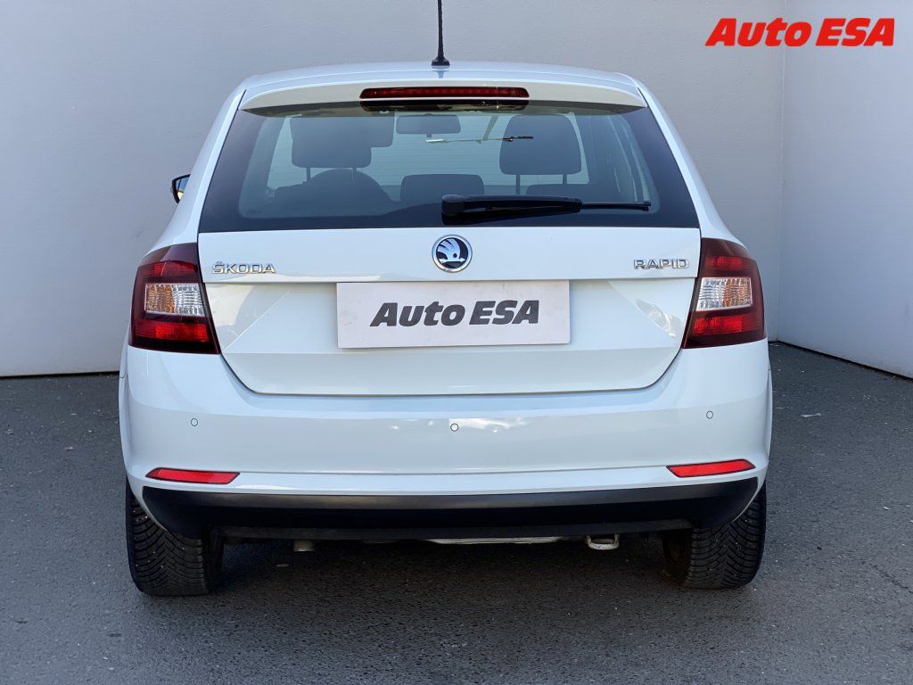 Škoda Rapid, 1.0 Tsi Spaceback - fotka 5
