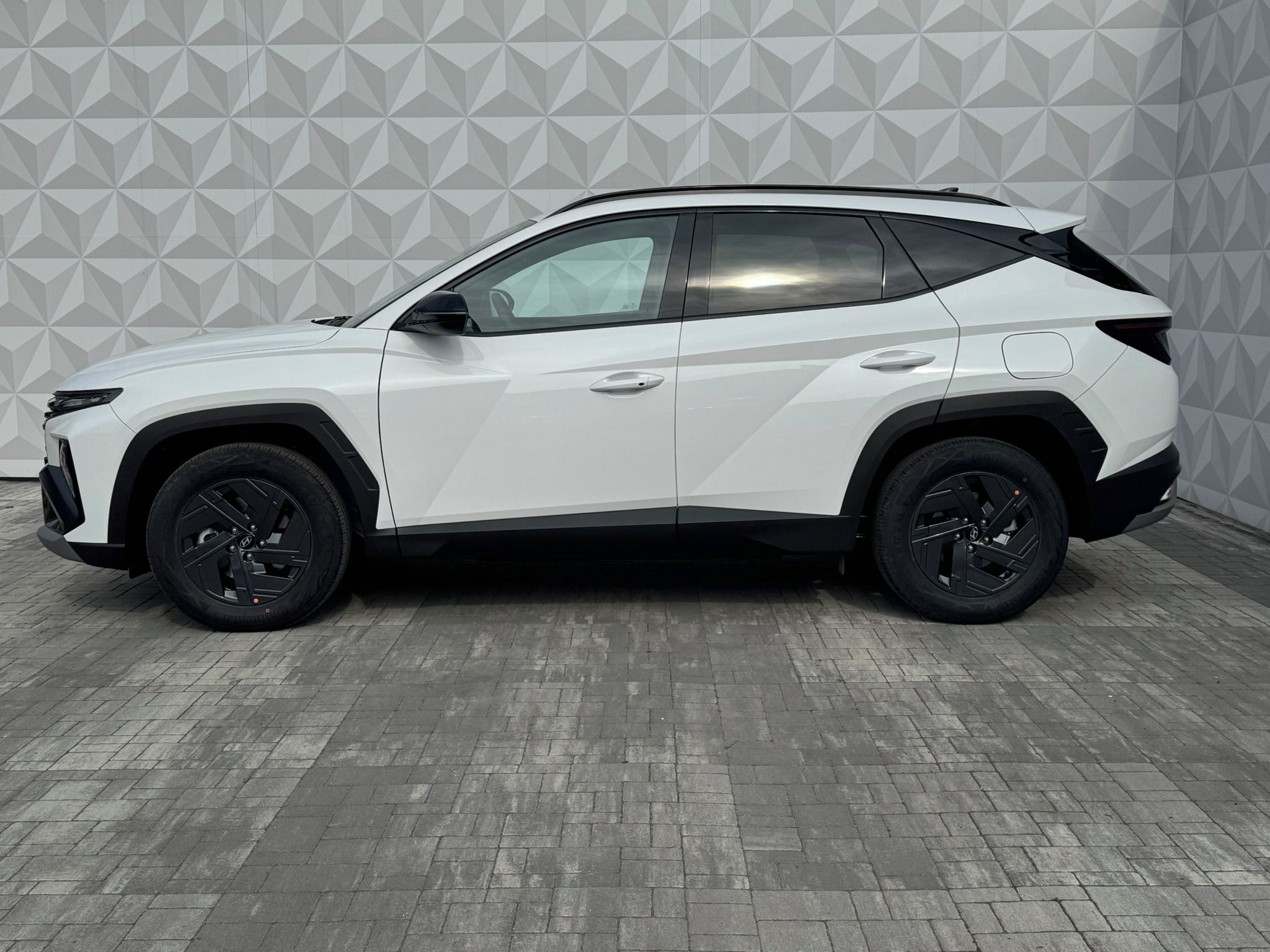 Hyundai Tucson, 1.6 T-GDi DCT 4WD GO Czech! - fotka 3