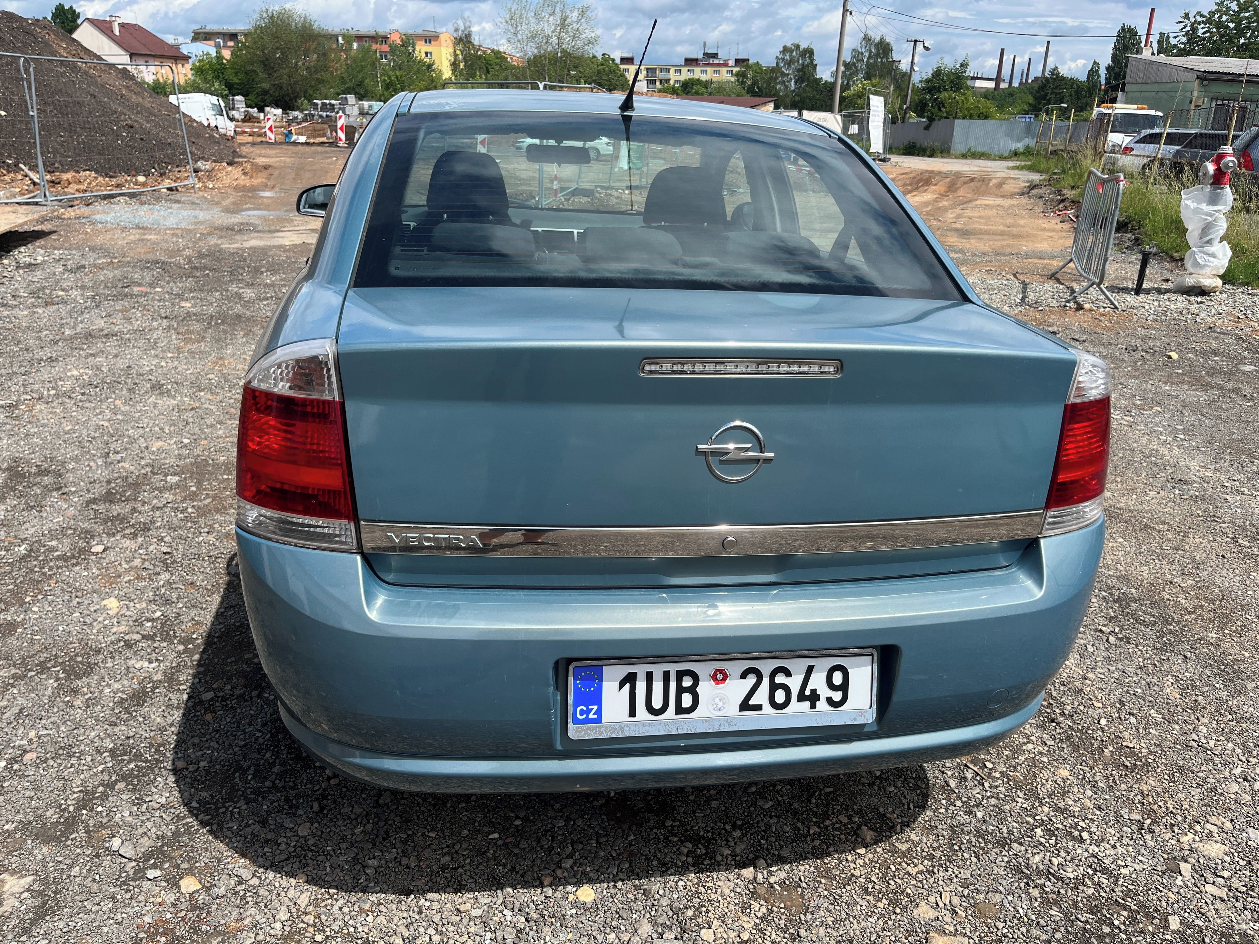 Opel Vectra, 1.8i 90kw alu + zimní závěs - fotka 4