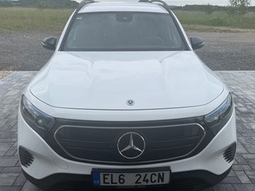 Mercedes Benz EQB 250