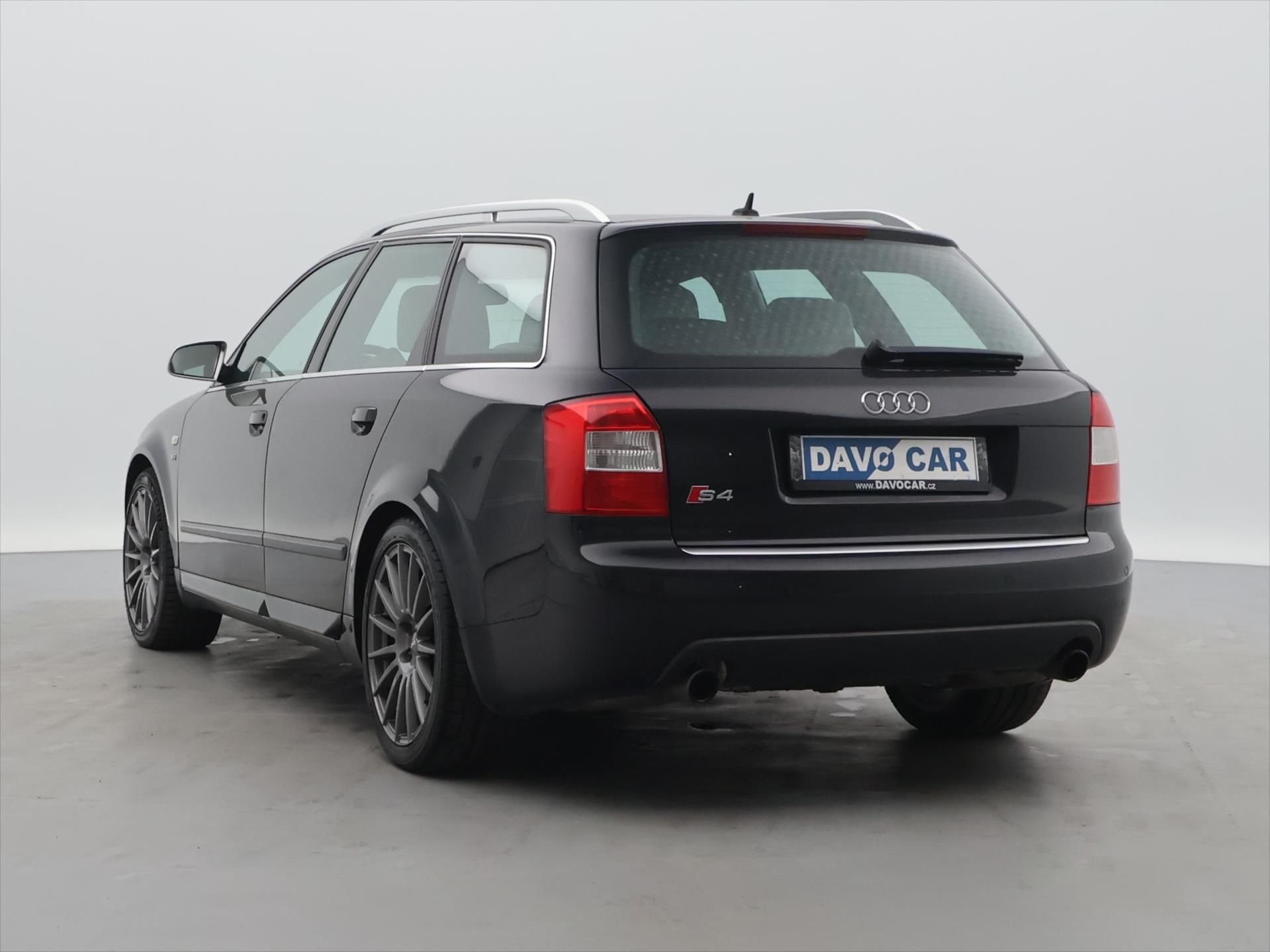 Audi S4, 4,2 V8 253kW quatrro Recaro - fotka 5