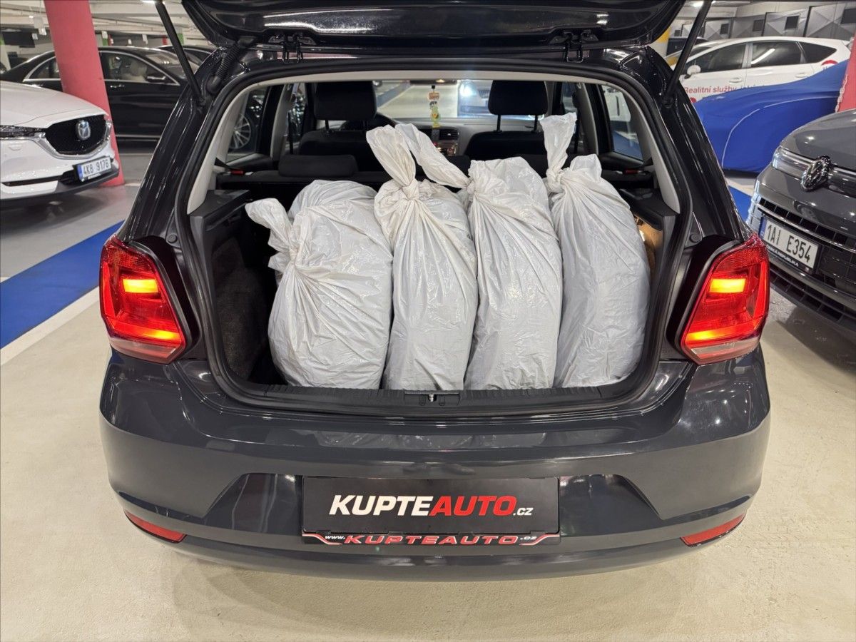 Volkswagen Polo, 1,0 Mpi  Edition - fotka 5