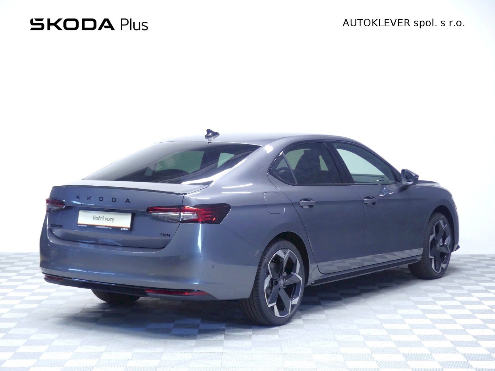 Škoda Superb, SportLine 4x4 DSG 2.0TDI 142kW - fotka 2