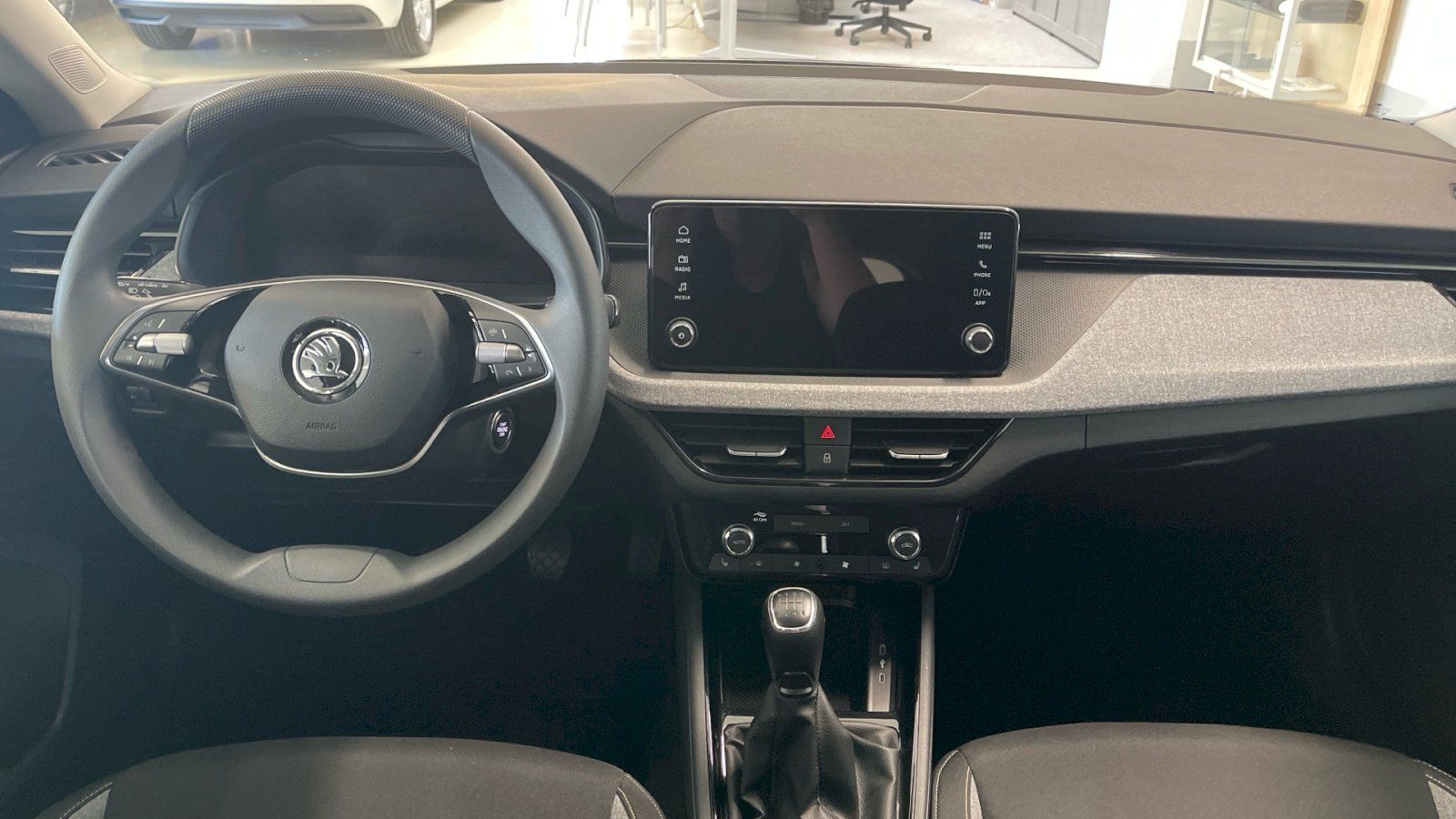 Škoda Scala, Selection 1,0TSI 85kw - fotka 5
