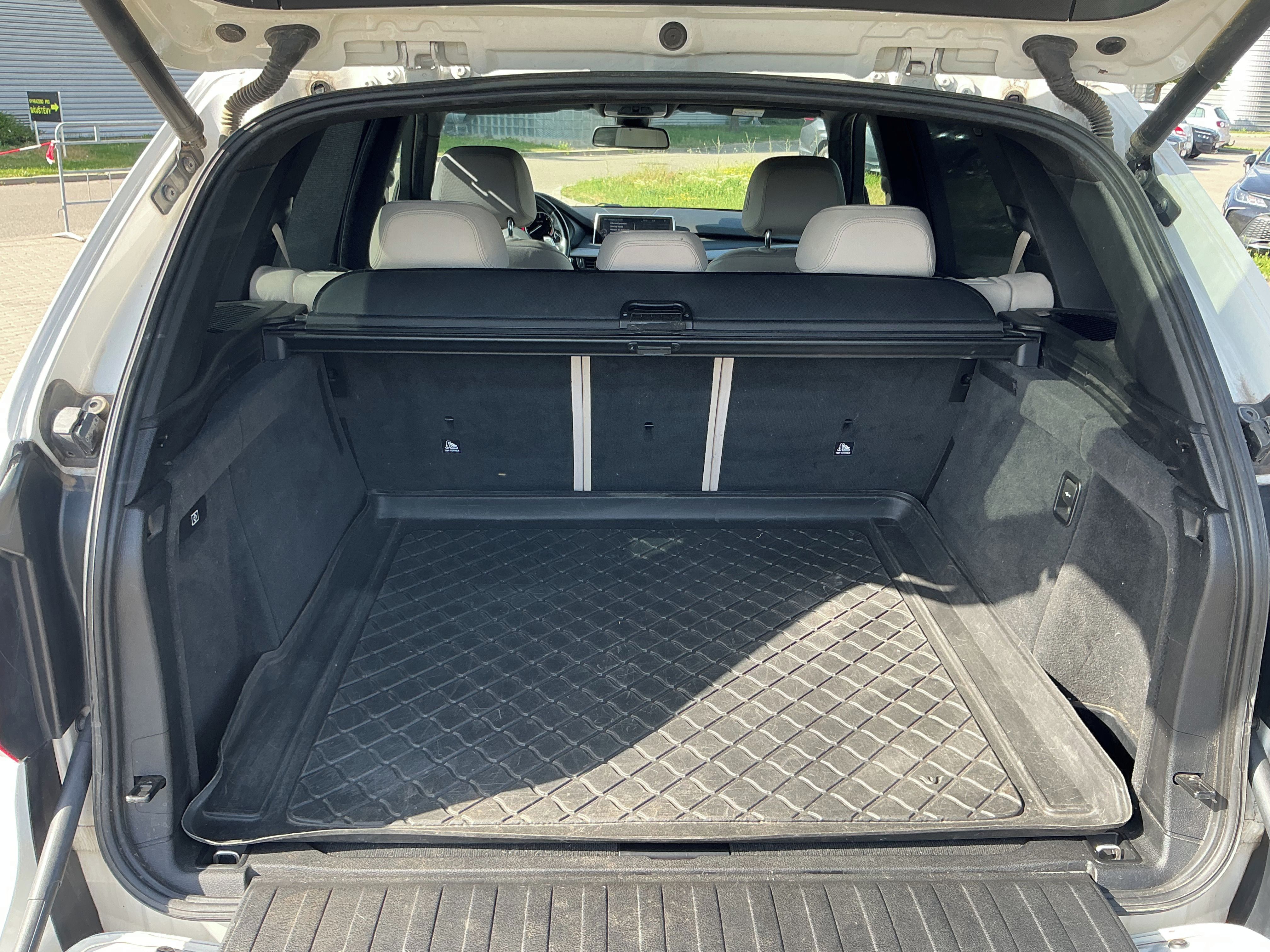 BMW X5, xDrive30d,190 kW, TAŽNÉ, NAVI - fotka 6