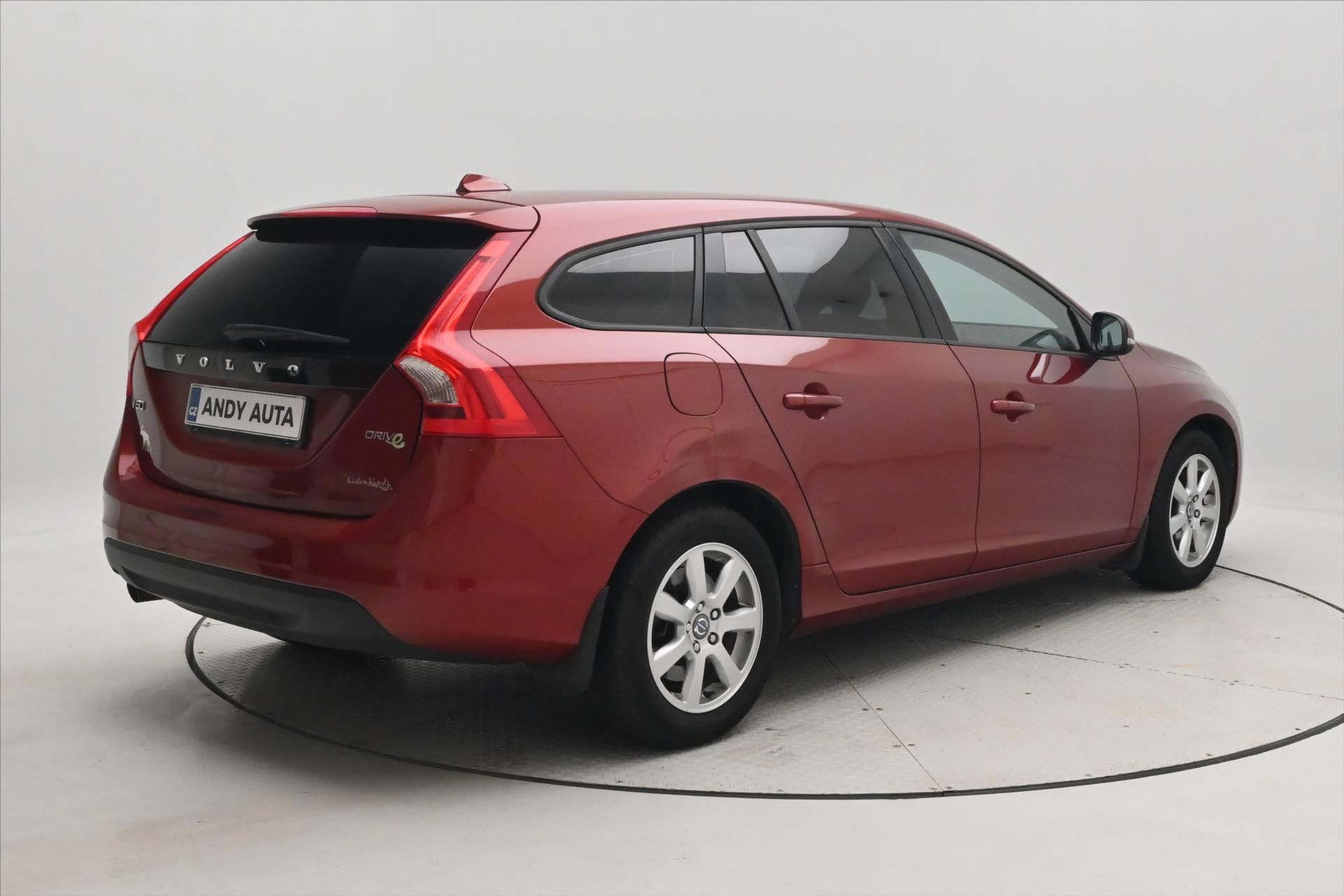 Volvo V60, 1,6 D2 84 kW Manuál - fotka 5