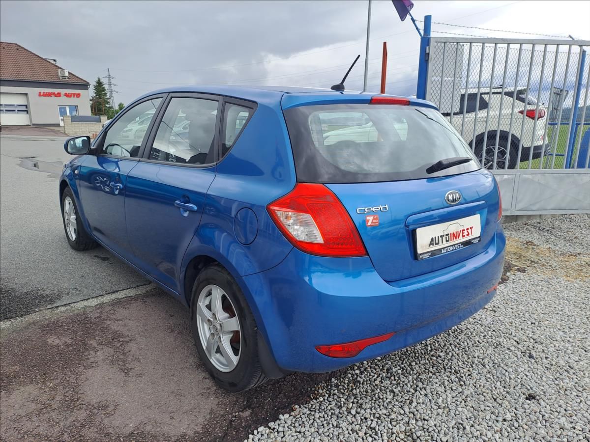 Kia Cee´d, 1,6 i 1.MAJITEL,KOUPENO CZ - fotka 4