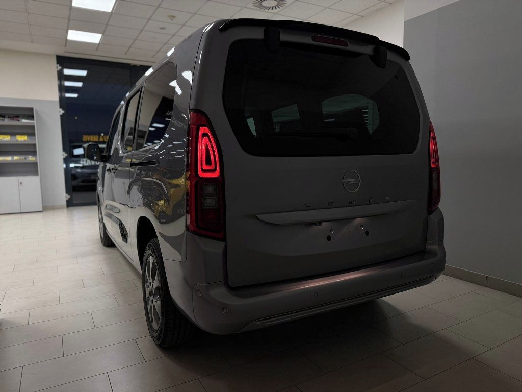 Opel Combo, Elegance Plus L1H1 96kW MT6 - fotka 4