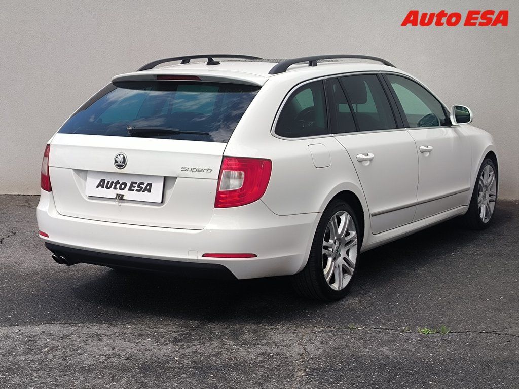 Škoda Superb, 2.0 TDi,Elegance,DSG - fotka 4