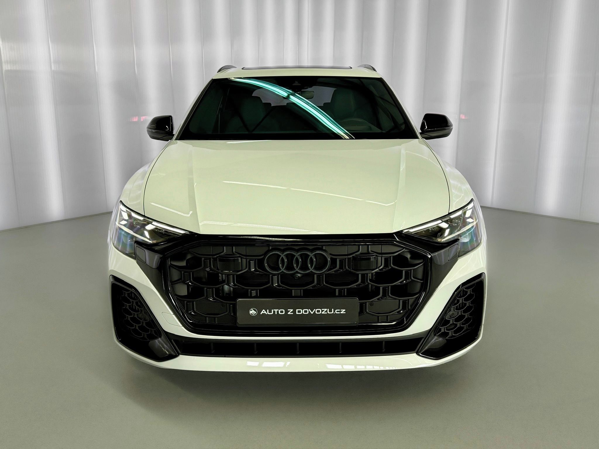 Audi Q8, 60TFSI e QUATTRO, MASÁŽE, B&O - fotka 3