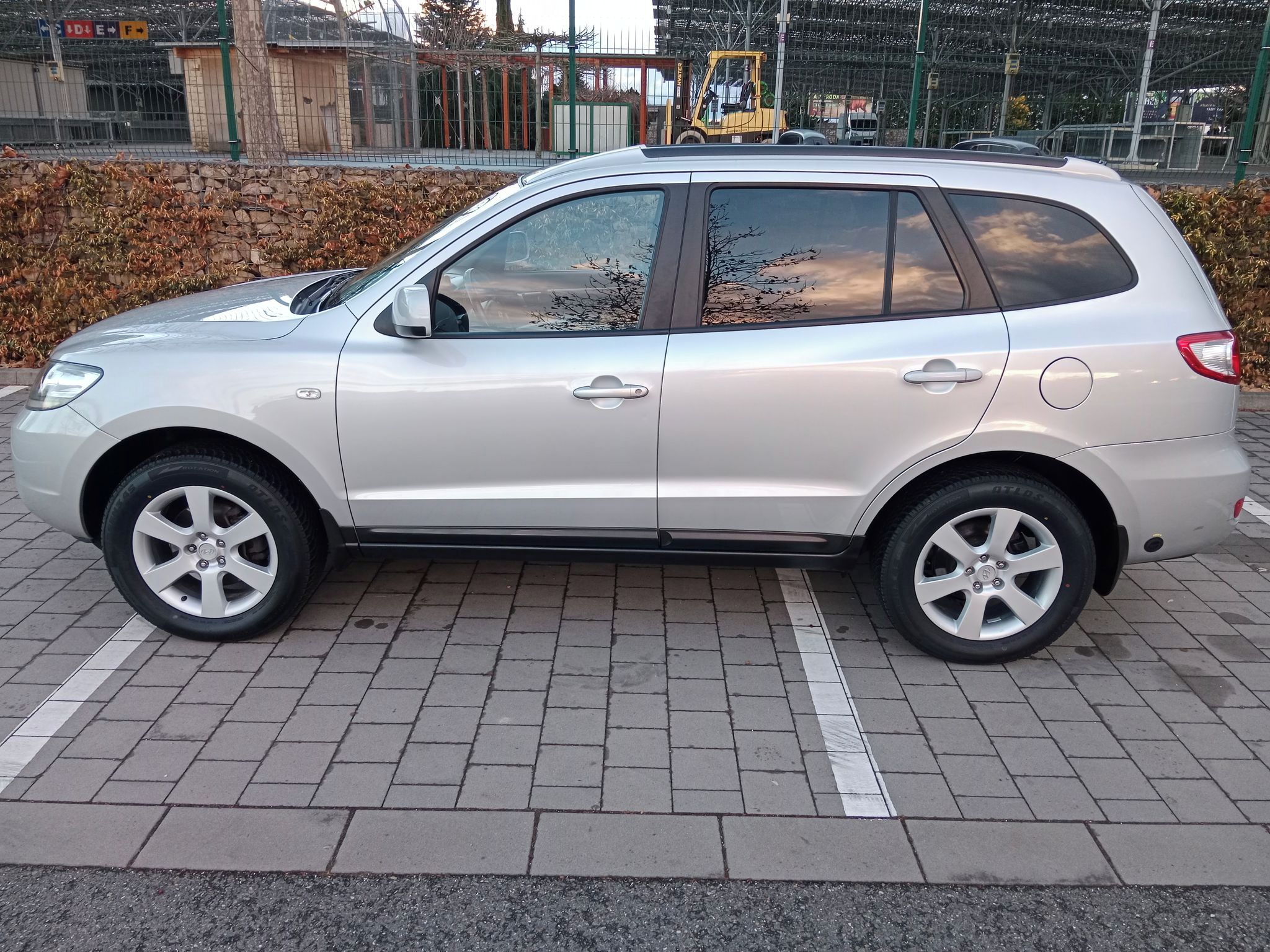 Hyundai Santa Fe, Style 2.7 V6 LPG - fotka 4