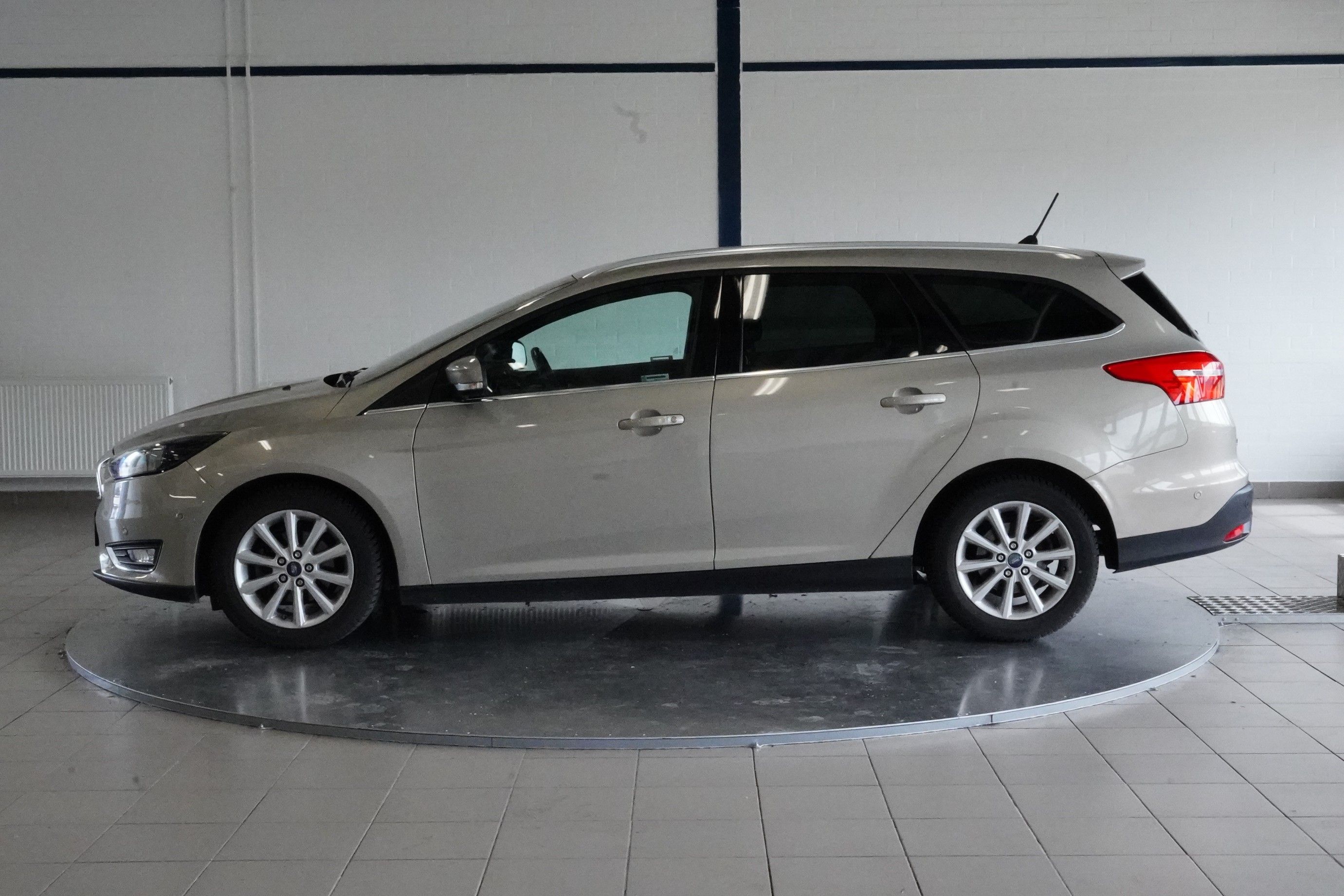 Ford Focus, 1.0 Ecoboost 92kW - fotka 3
