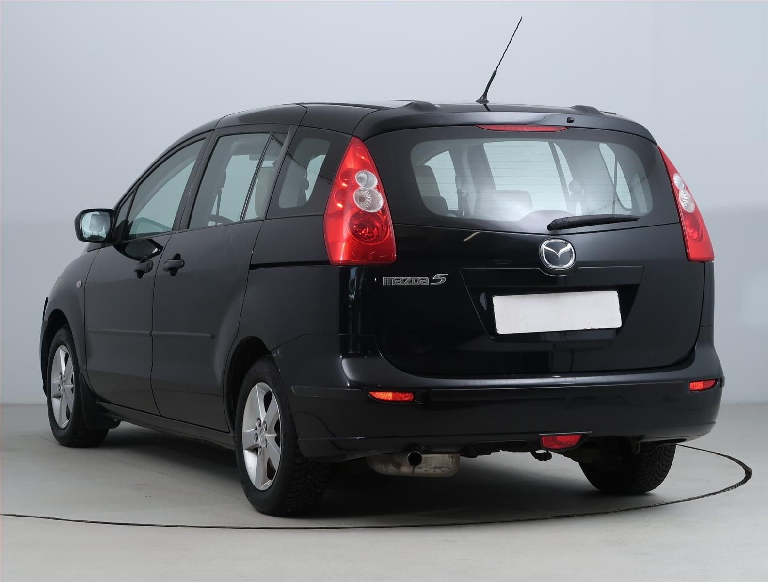 Mazda 5, 1.8, 7 míst, rezervace - fotka 4