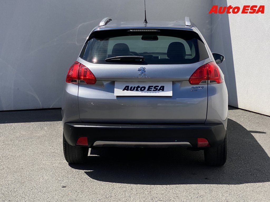 Peugeot 2008, 1.2PT,Allure,park. čidla - fotka 5