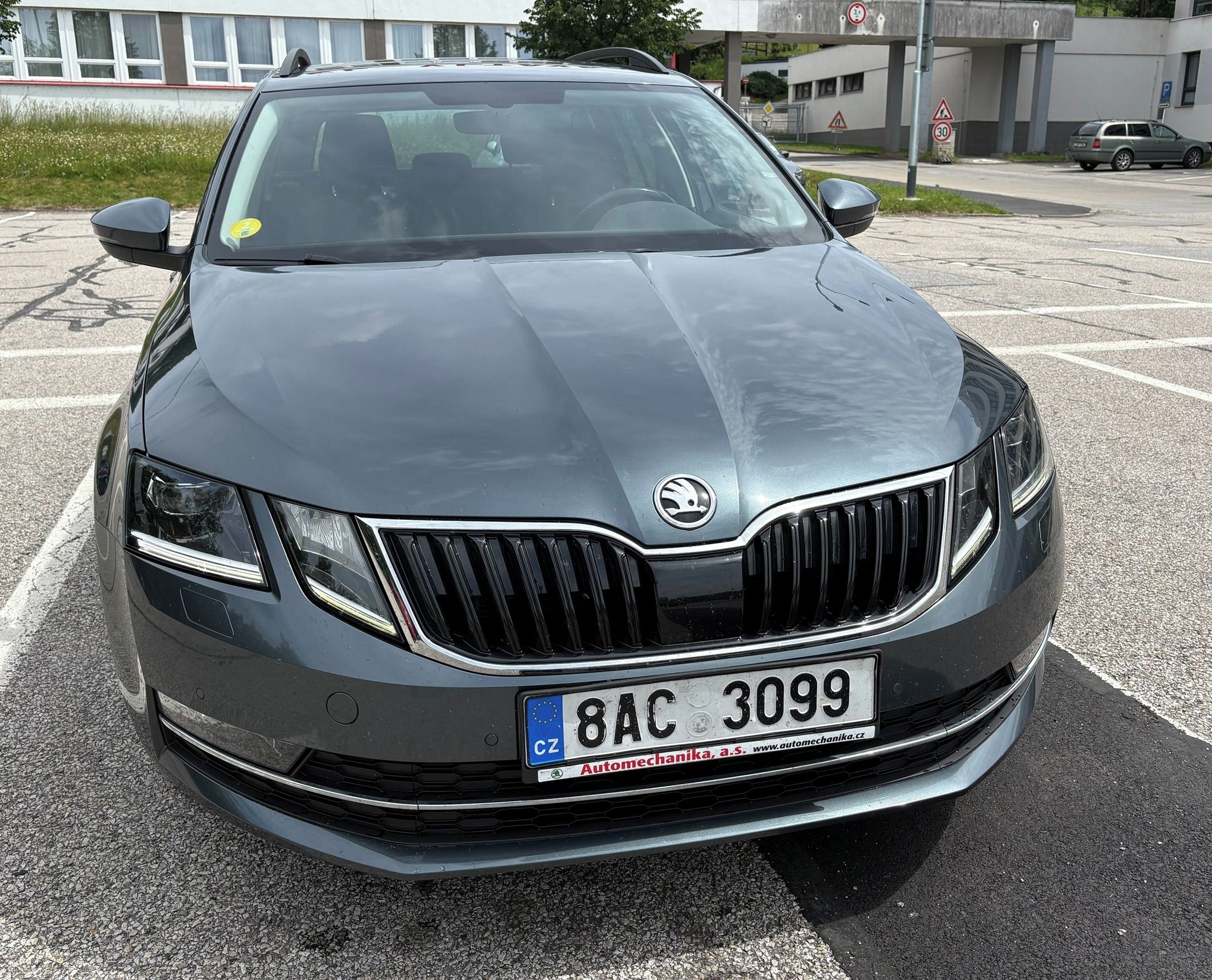 Škoda Octavia, 1,6 TDI, Style - servisováno - fotka 6