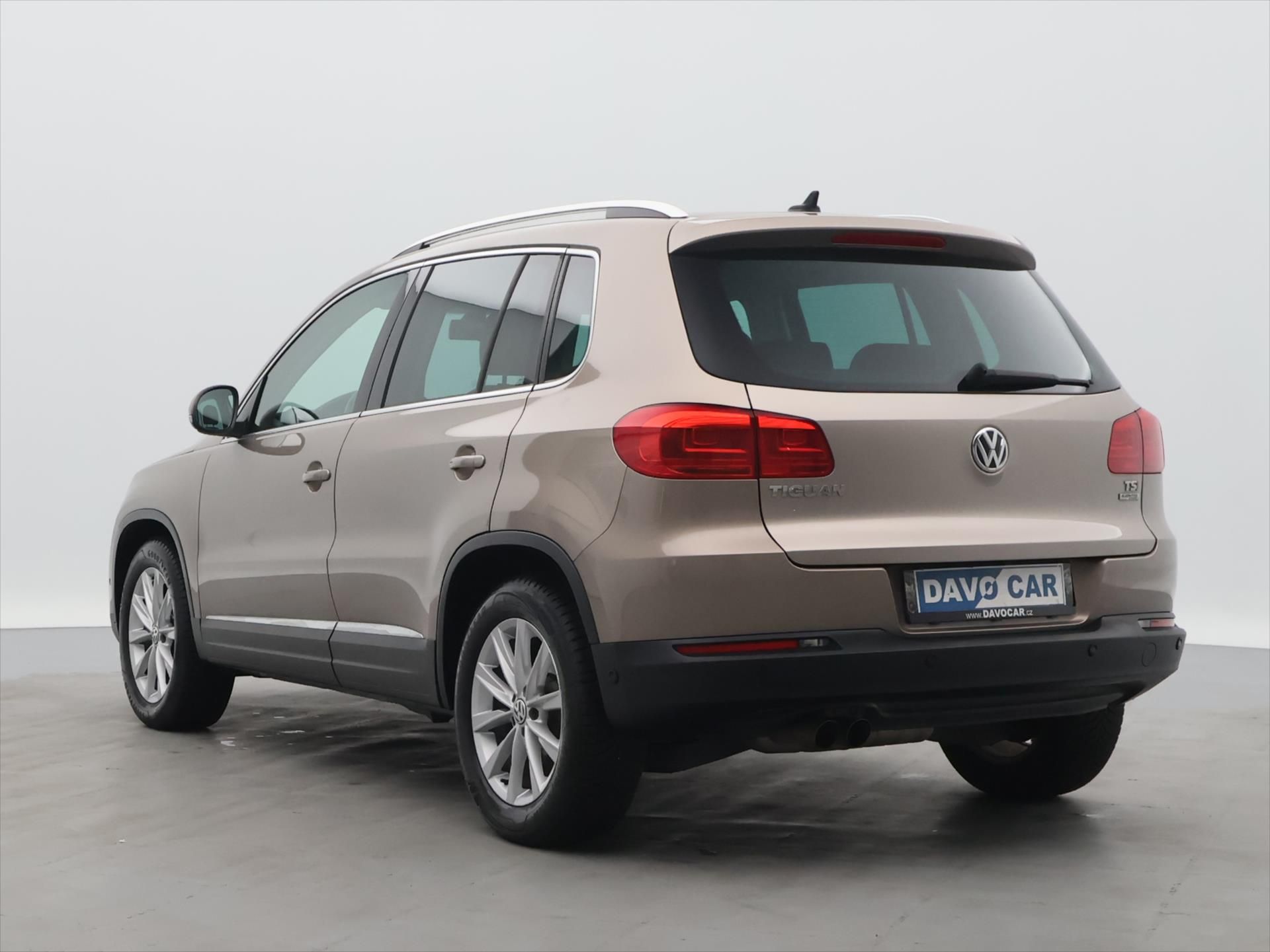Volkswagen Tiguan, 1,4 TSI 90kW Sport&Style 1.Maj - fotka 5
