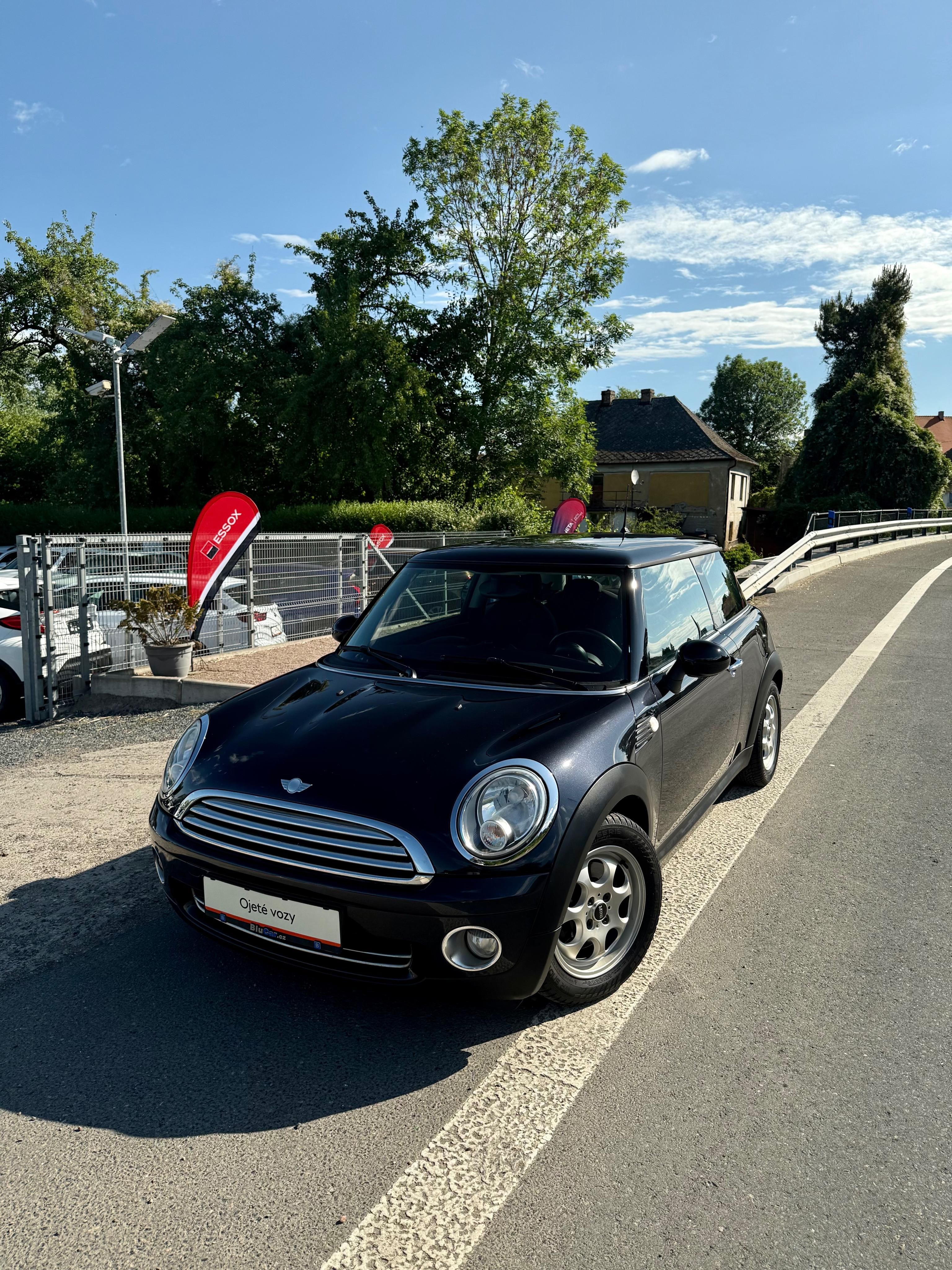 Mini Cooper, One 1.4i 70kw Klima Serviska - fotka 2