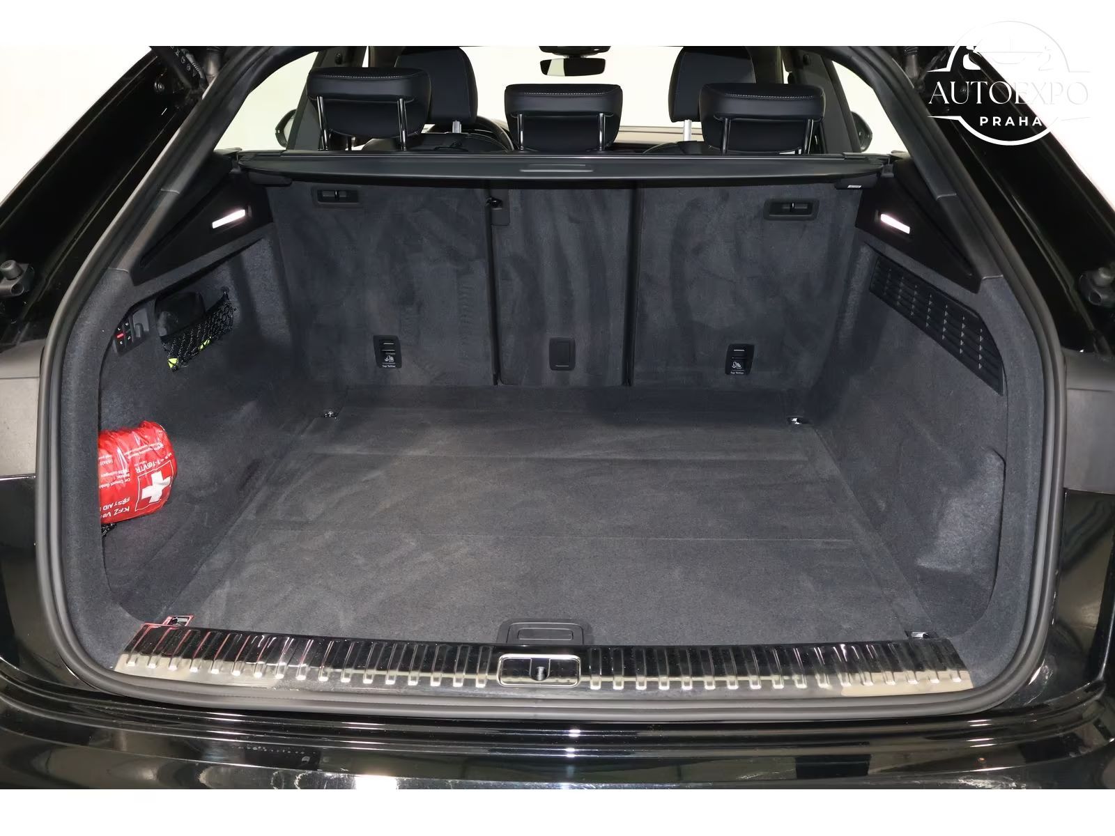 Audi Q8, 50 TDI quattro Matrix-LED* - fotka 6
