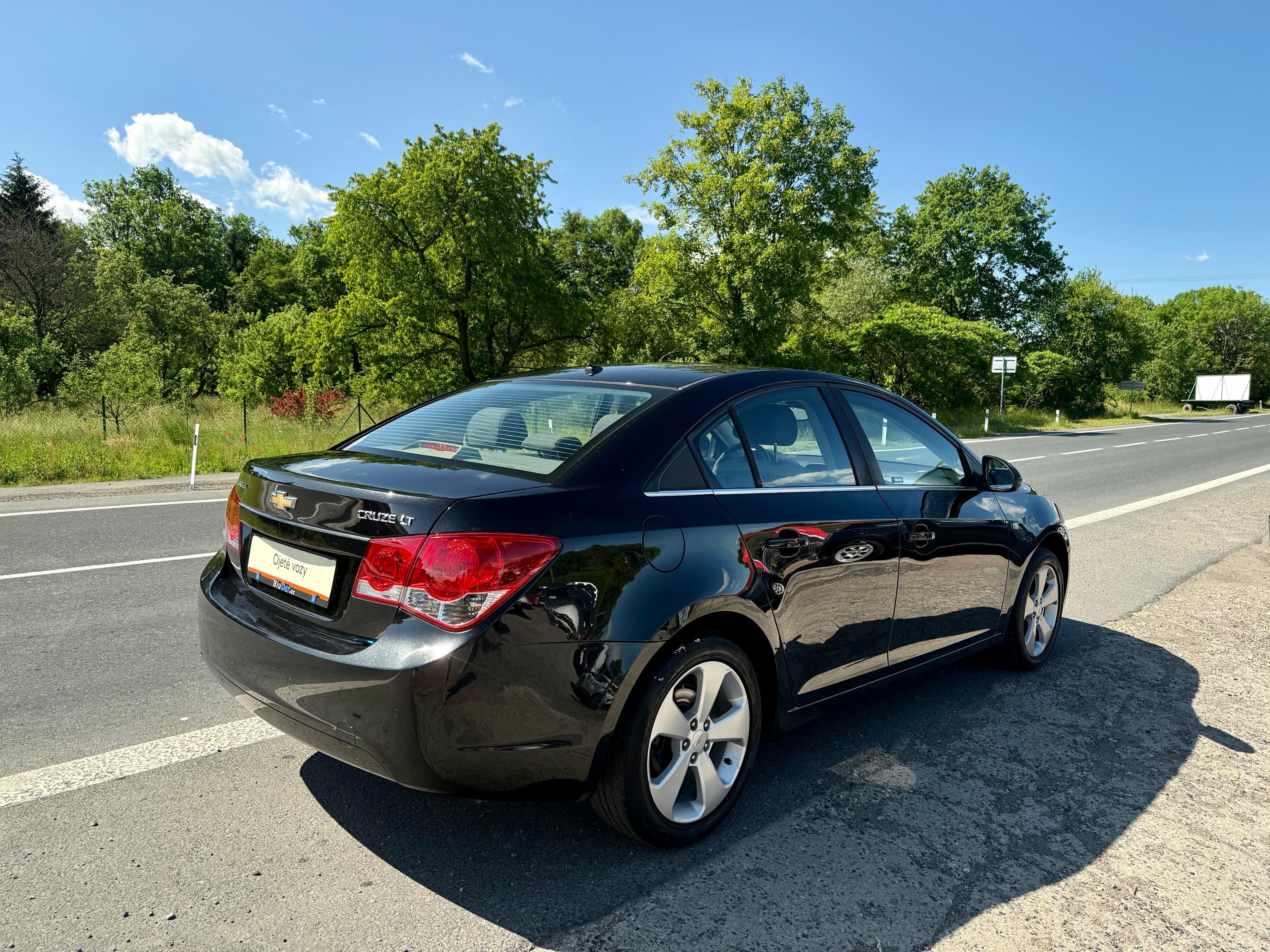 Chevrolet Cruze, 1.8i 16v 104kw 1.Maj ČR Klima - fotka 3