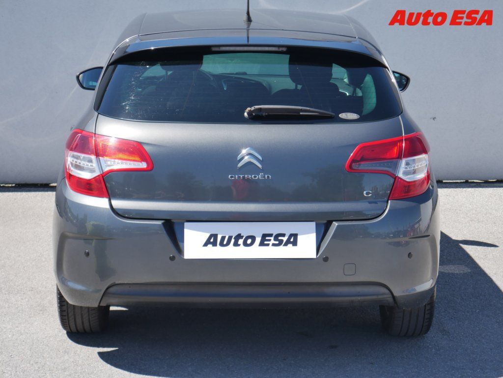 Citroën C4, 1.4 I,ČR - fotka 5