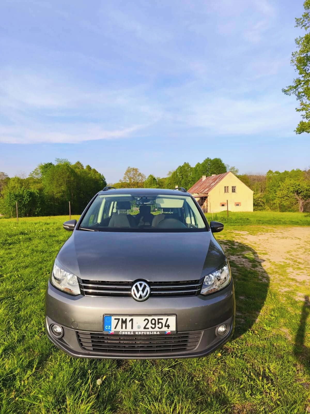 Volkswagen Touran - fotka 2