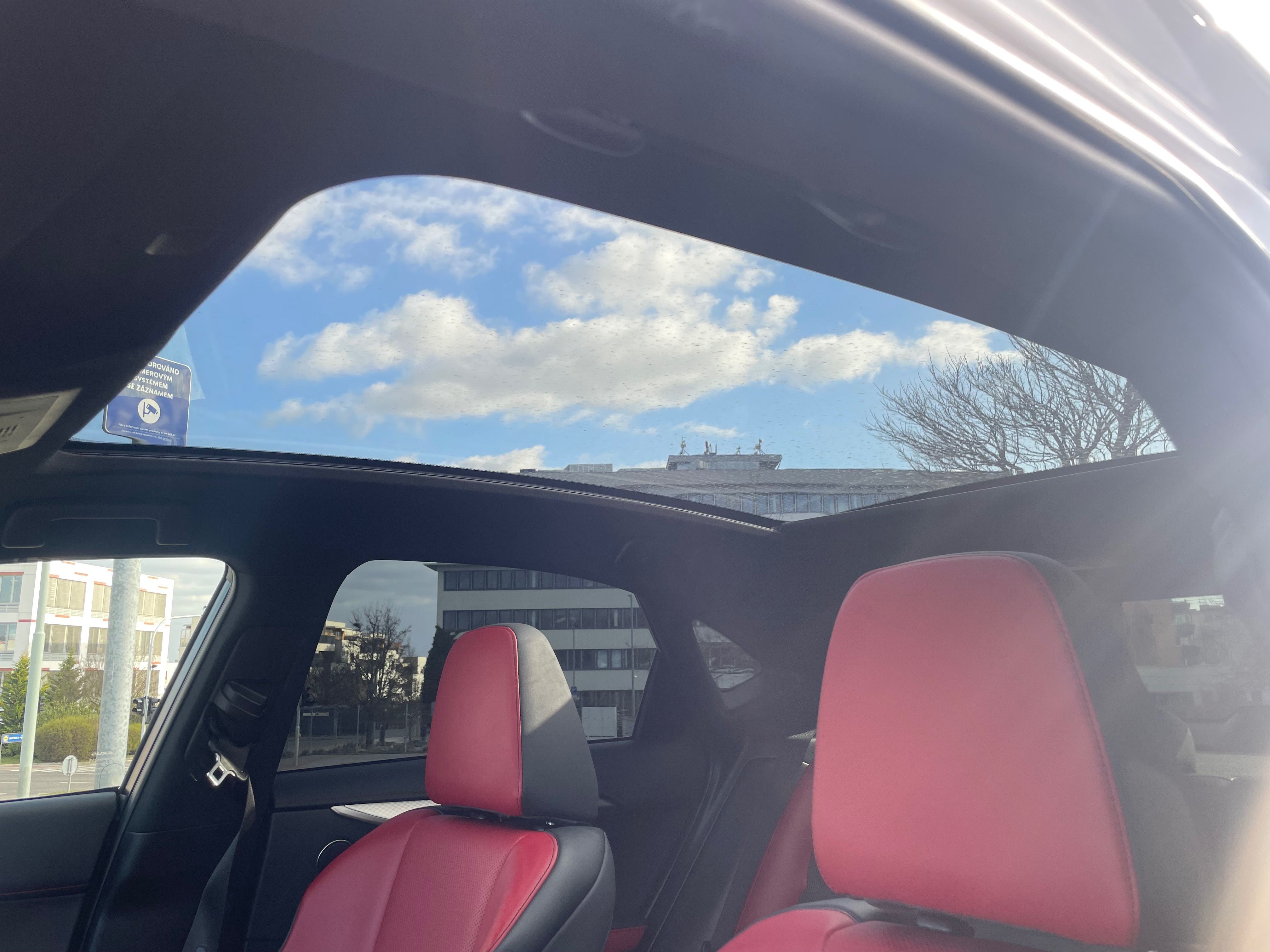 Lexus NX 300h, Lexus NX300h F-Sport - fotka 6