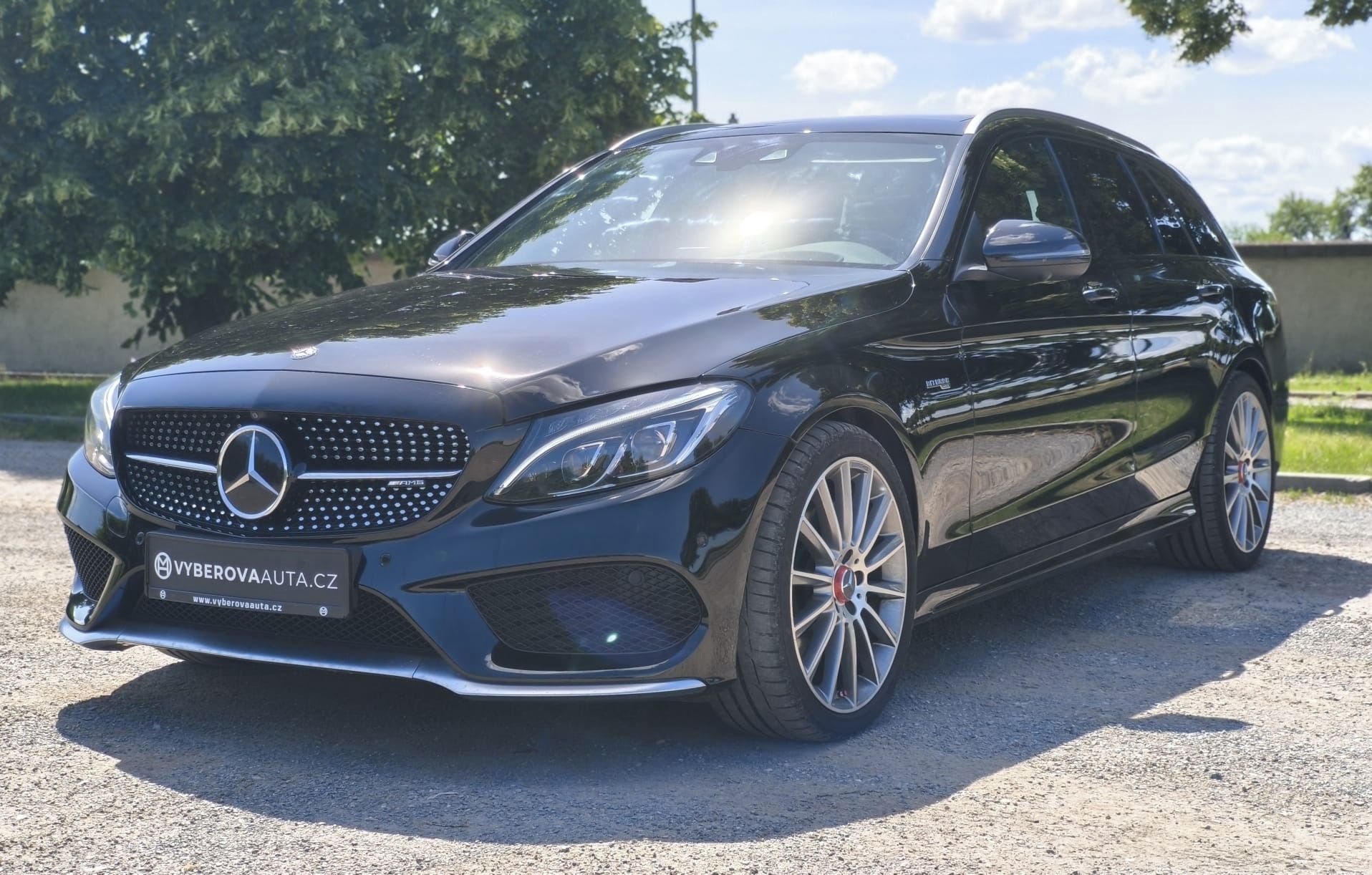Mercedes-Benz Třídy C, C43 270kW/AMG/4MATIC/Burmester - fotka 2