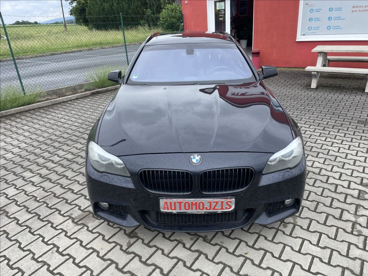 BMW Řada 5, 3,0 D M PAKET XENONY KŮŽE NAVI - fotka 3