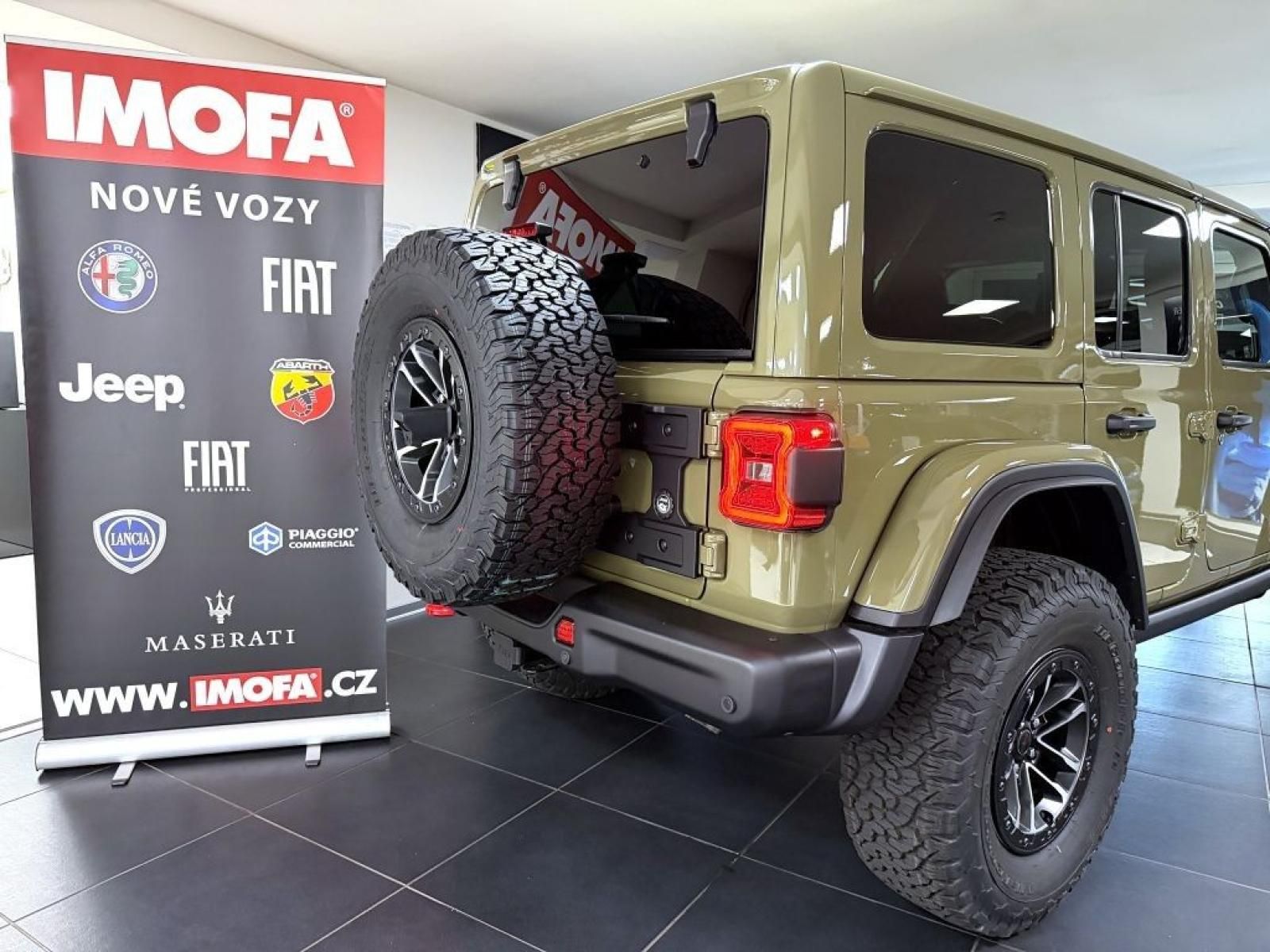 Jeep Wrangler, Unlimited 3,6 V6 290k AT8 - fotka 5