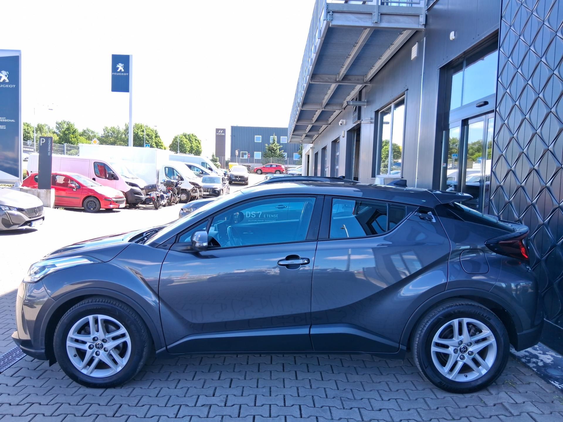 Toyota C-HR, COMFORT BUSINESS 1.8 Hyb. 90kW - fotka 4