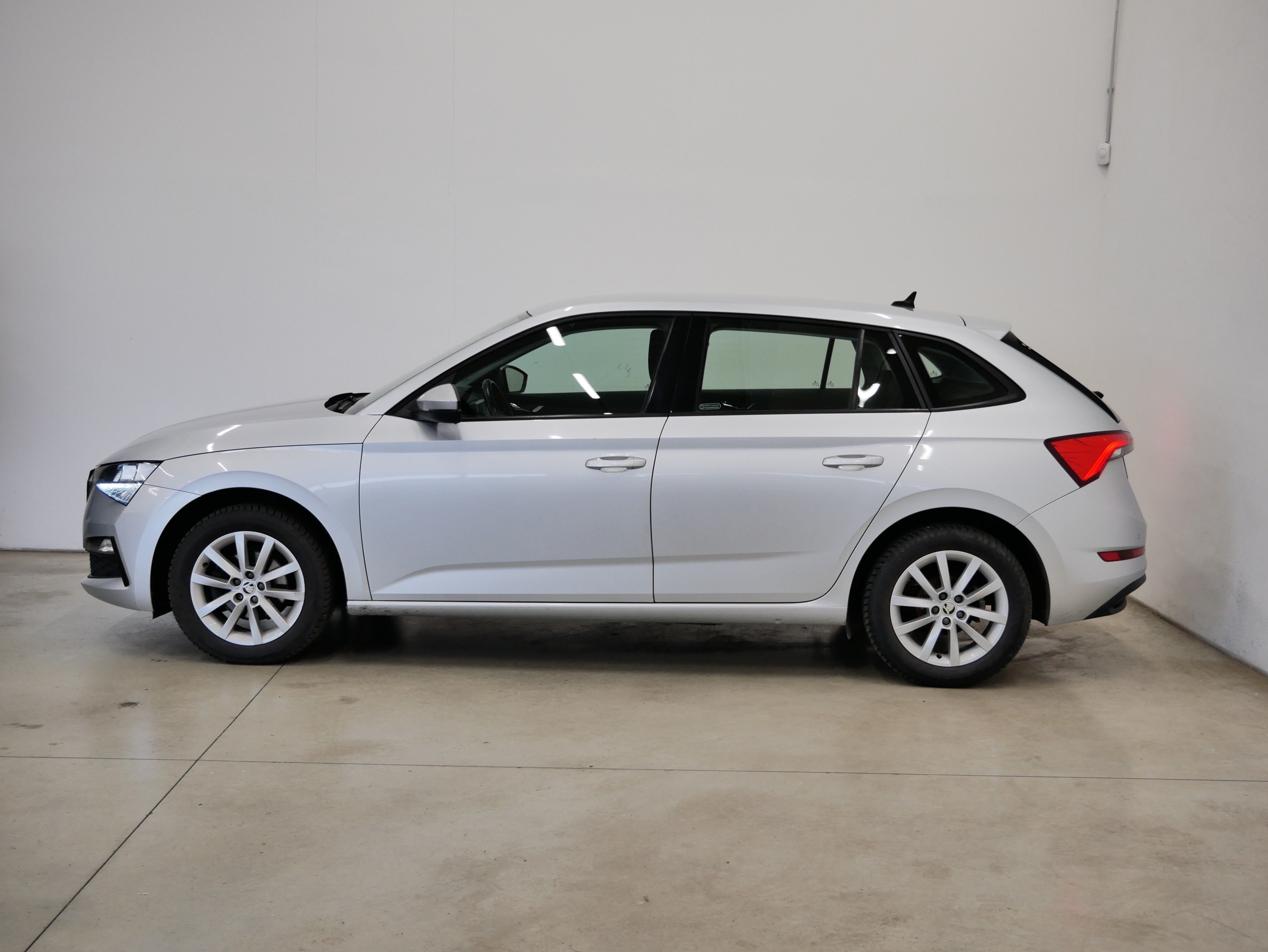 Škoda Scala, 1.0 TSI 81 kW Ambition - fotka 3