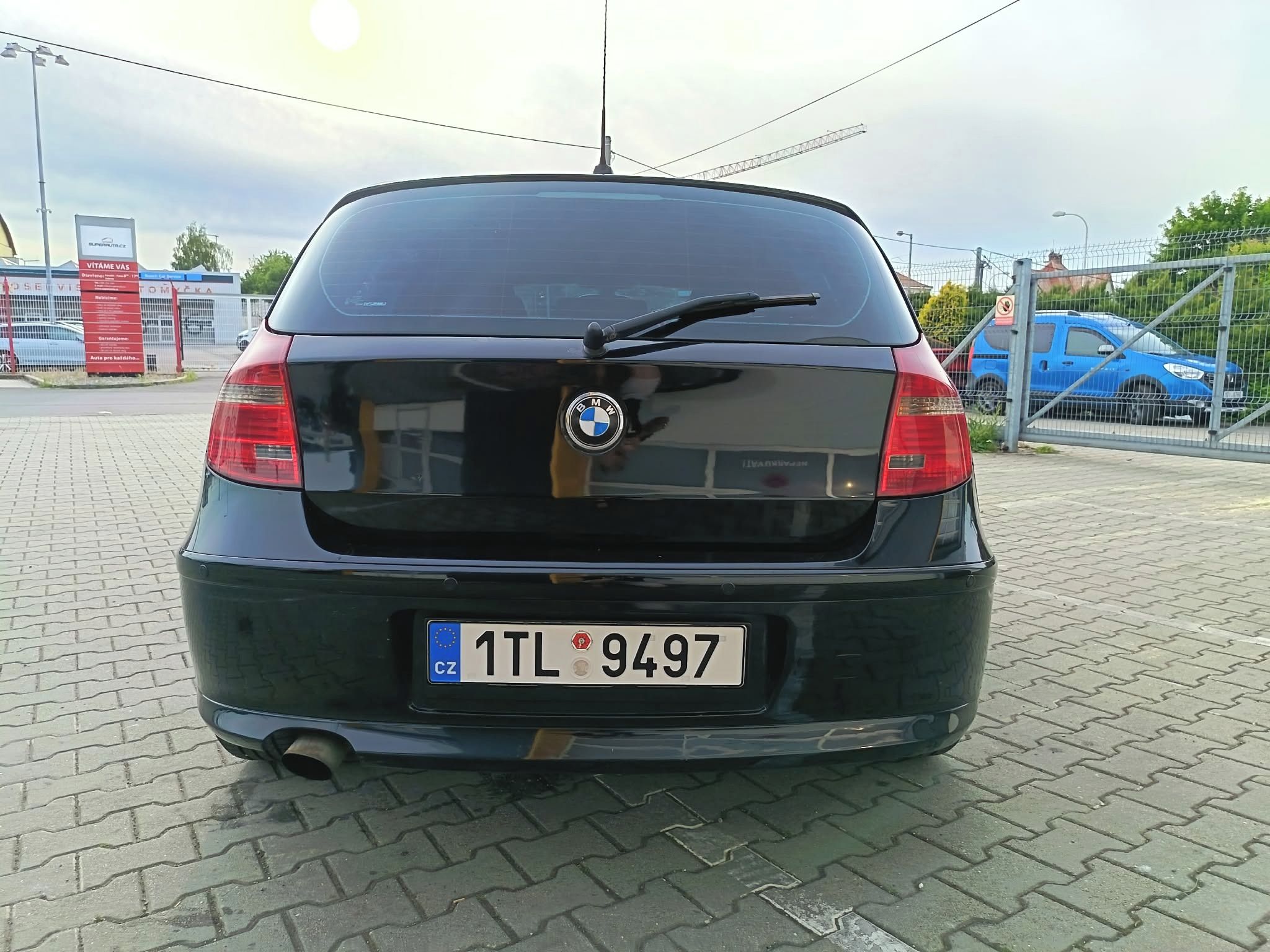 BMW Řada 1, 118d - fotka 3