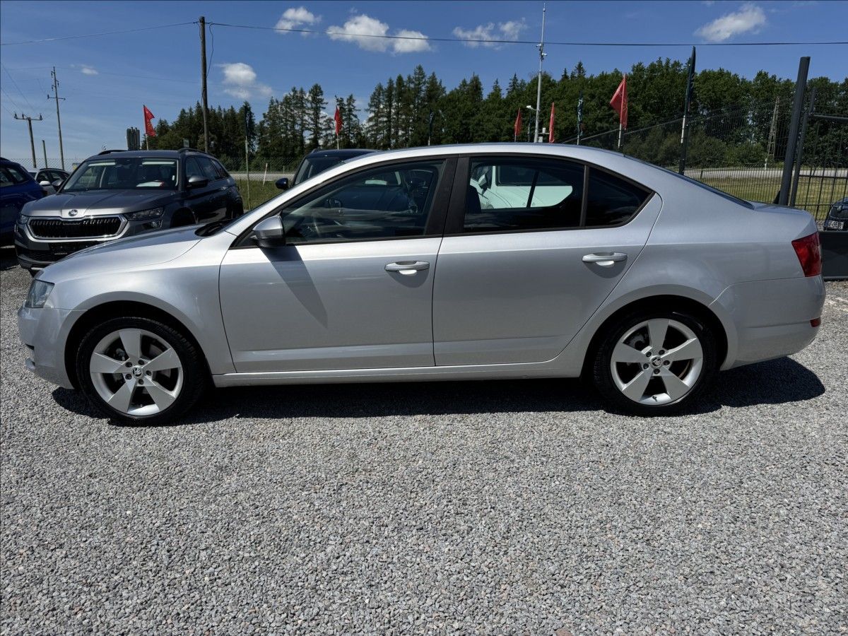 Škoda Octavia, 1,6   TDI 77 KW Elegance - fotka 4