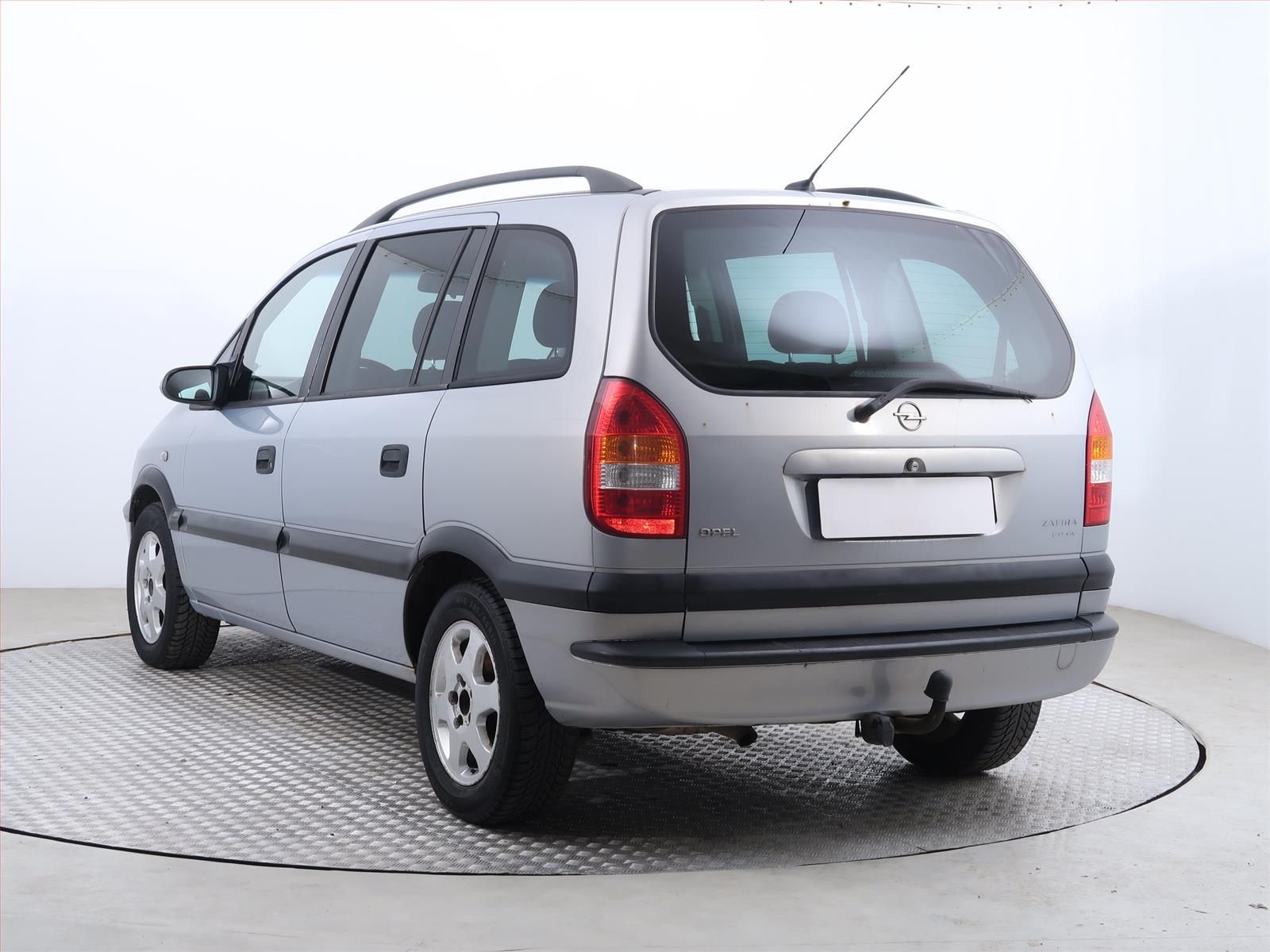 Opel Zafira, 2.2 16V, 7 míst, po STK, Tažné - fotka 4