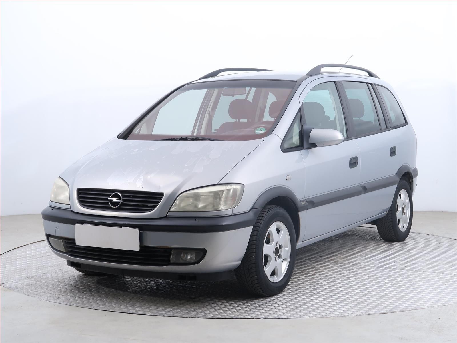 Opel Zafira, 2.2 16V, 7 míst, po STK, Tažné - fotka 2