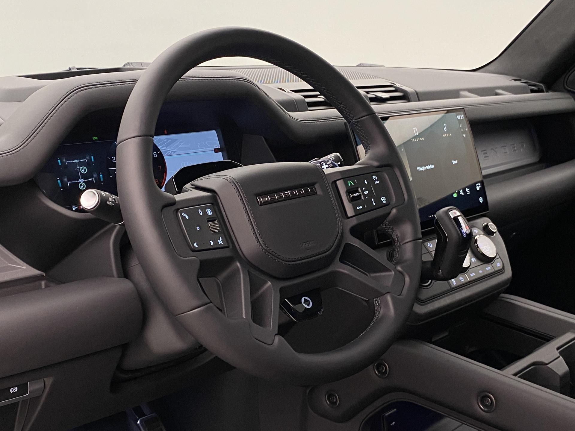 Land Rover Defender, OCTA P635 AWD AUT - fotka 4
