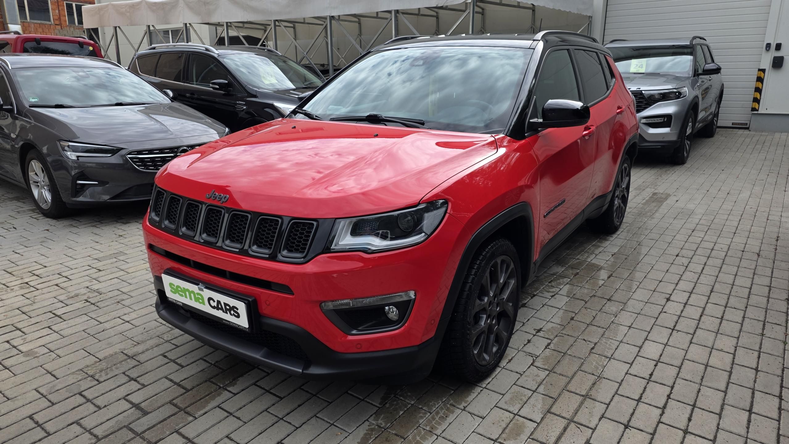 Jeep Compass, 1.3i Turbo 110 kW Limited S AT - fotka 2
