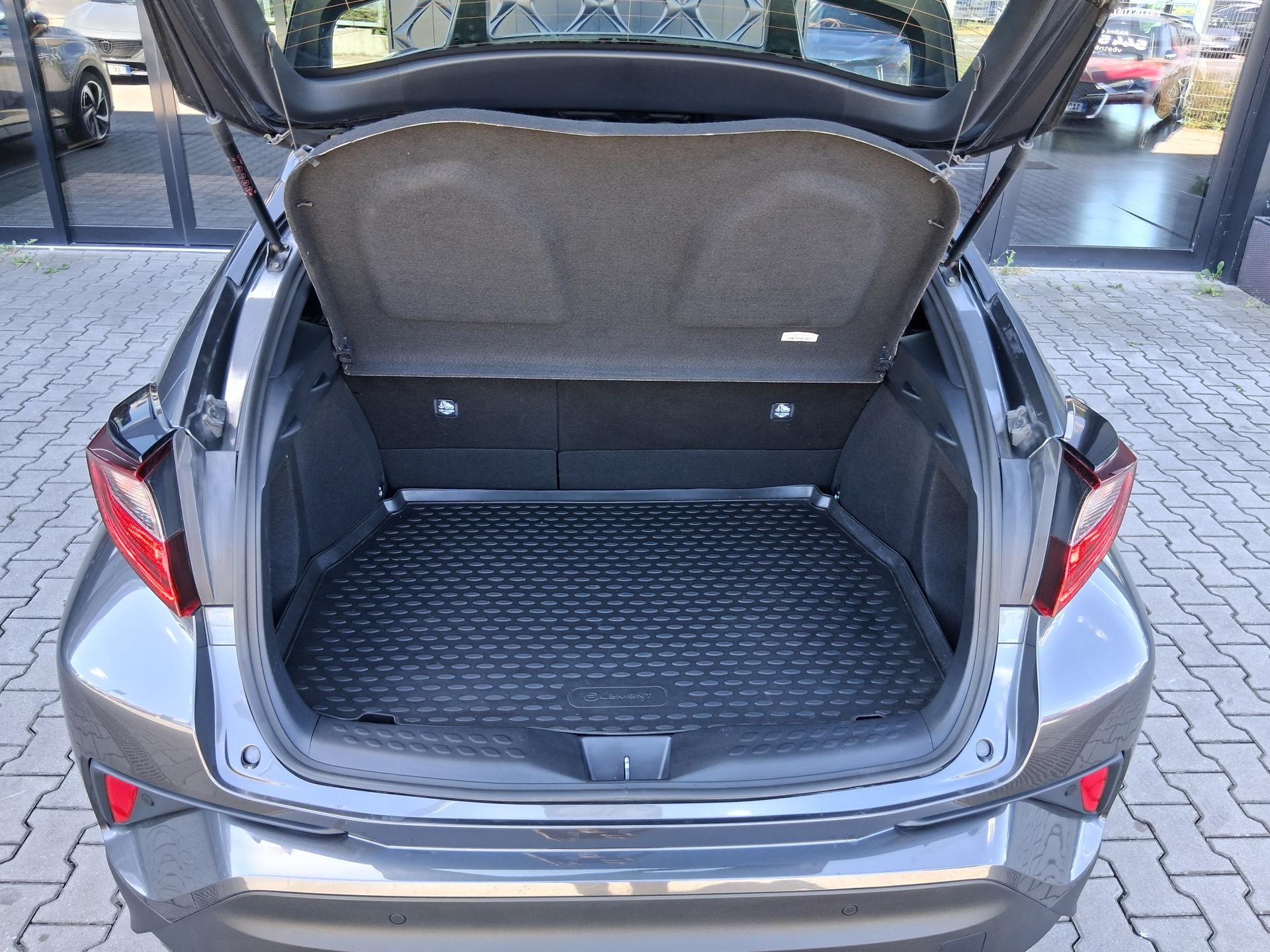 Toyota C-HR, COMFORT BUSINESS 1.8 Hyb. 90kW - fotka 6