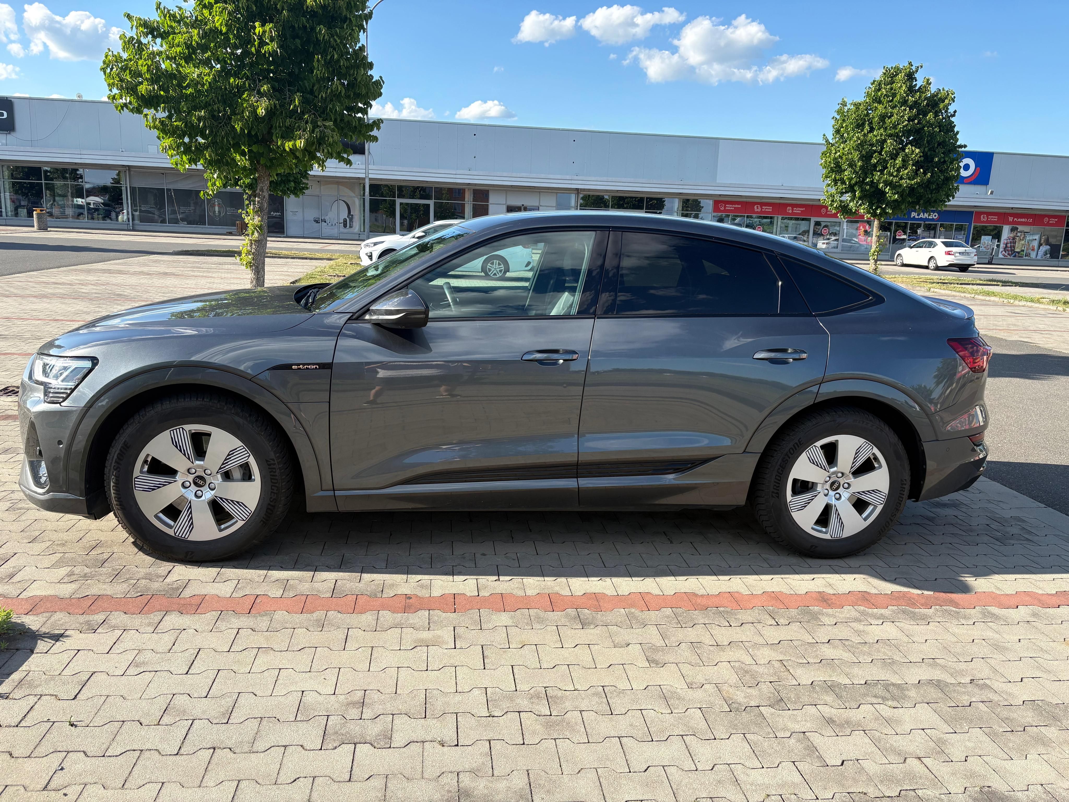 Audi e-tron, Audi Etron Sportback 50 - fotka 6