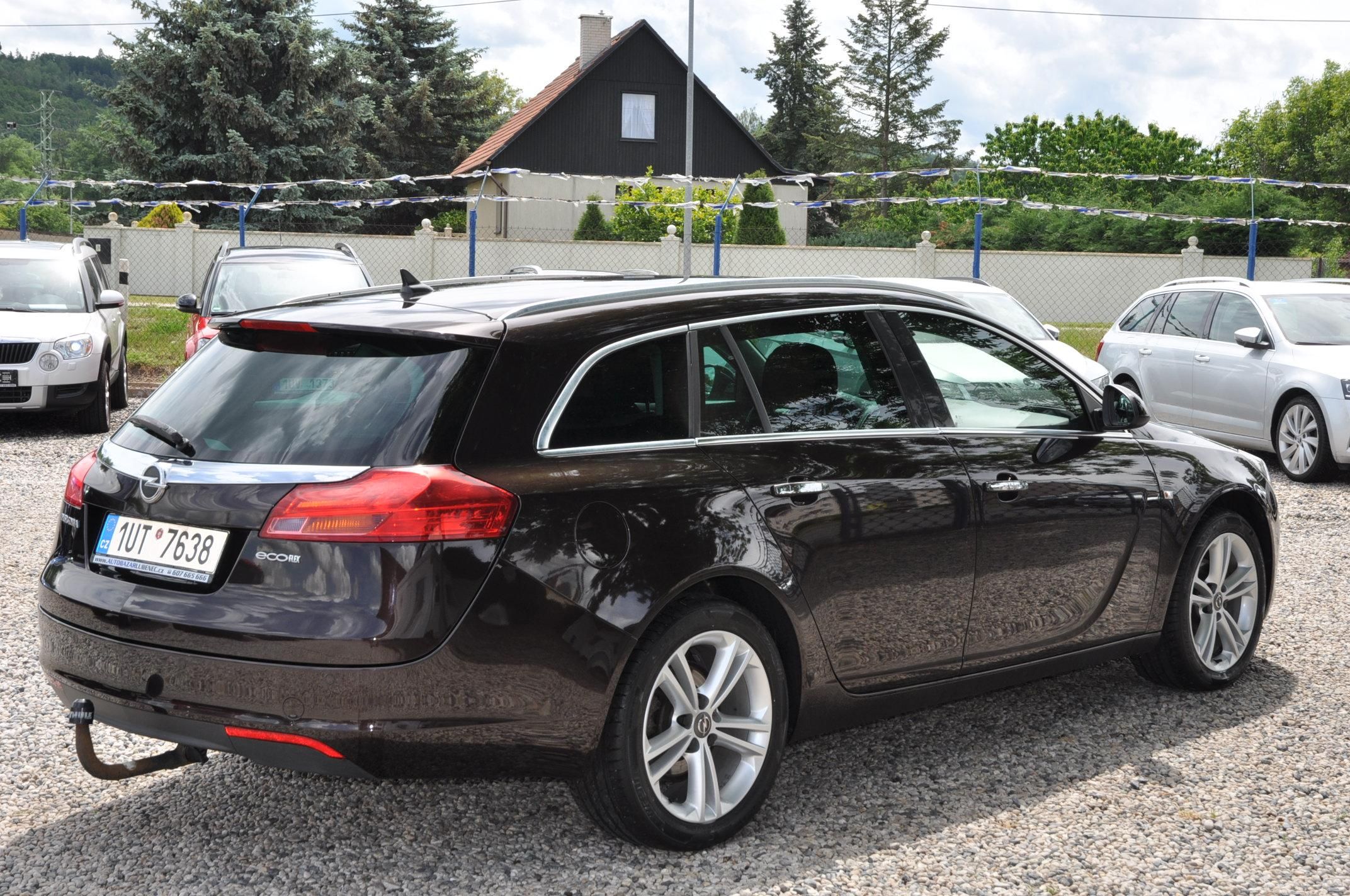 Opel Insignia, 1.4i TURBO 103kW KOMBI - fotka 3