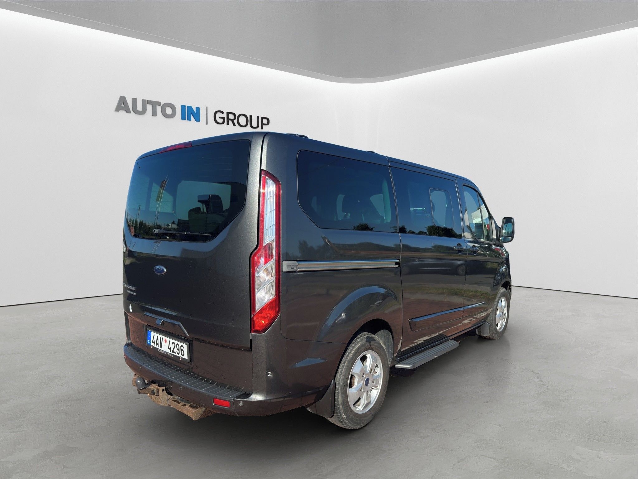 Ford Tourneo Custom, 2.2 TDCi Duratorq Titanium - fotka 6