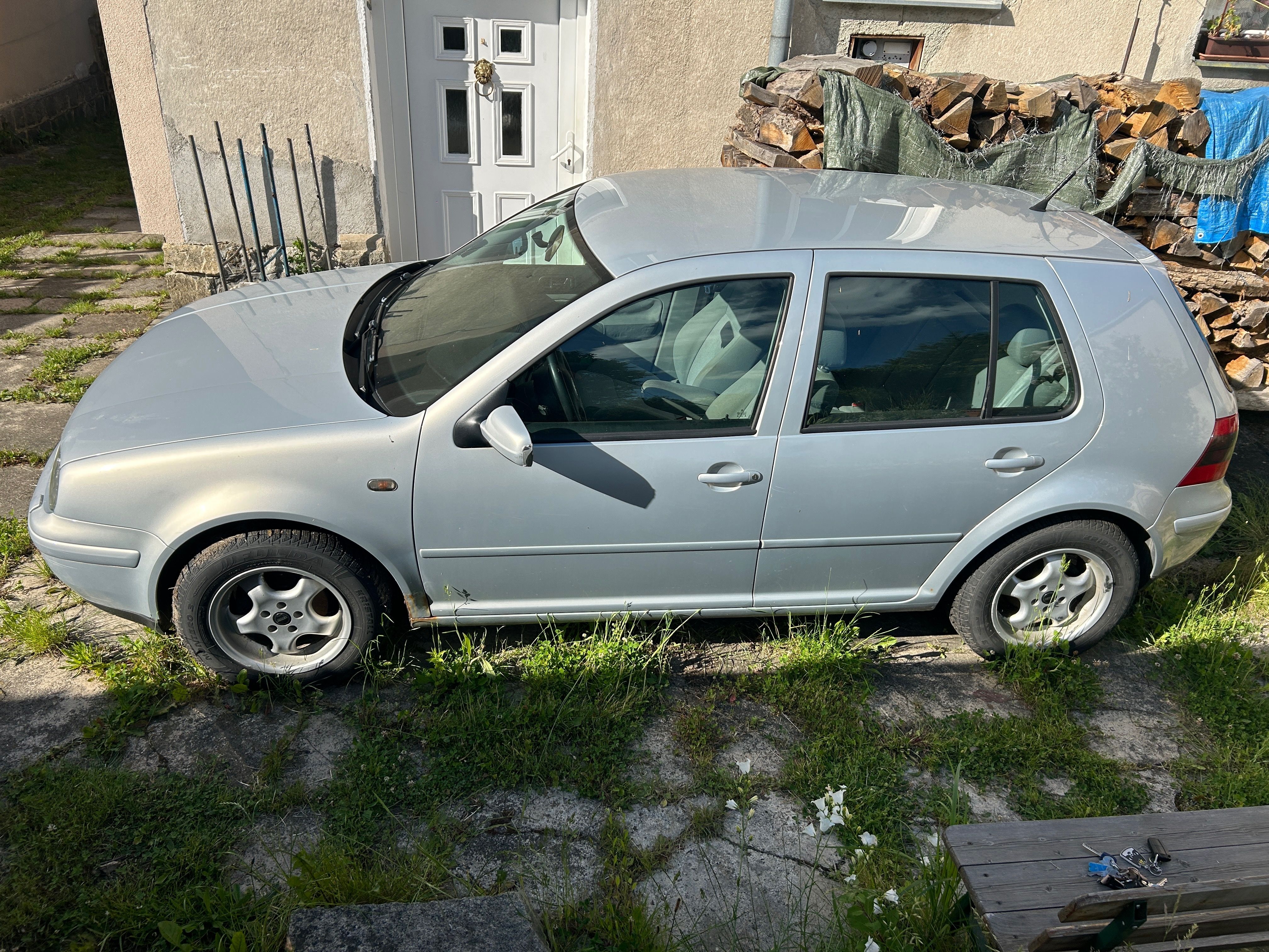 Volkswagen Golf, GOLF 1998 1.6 SR - fotka 2
