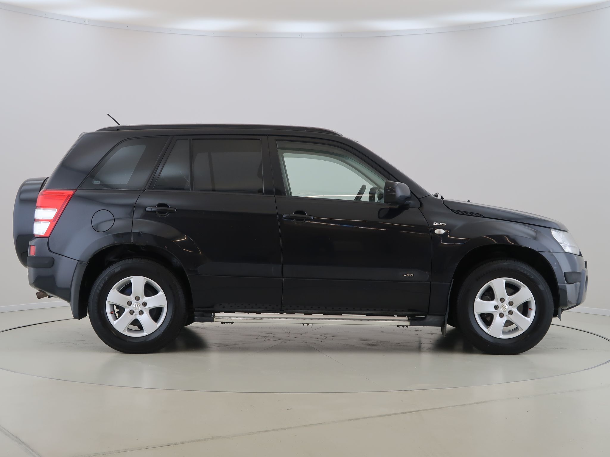 Suzuki Grand Vitara, 1.9DDiS,4x4,95kW,CZ,1Maj - fotka 4