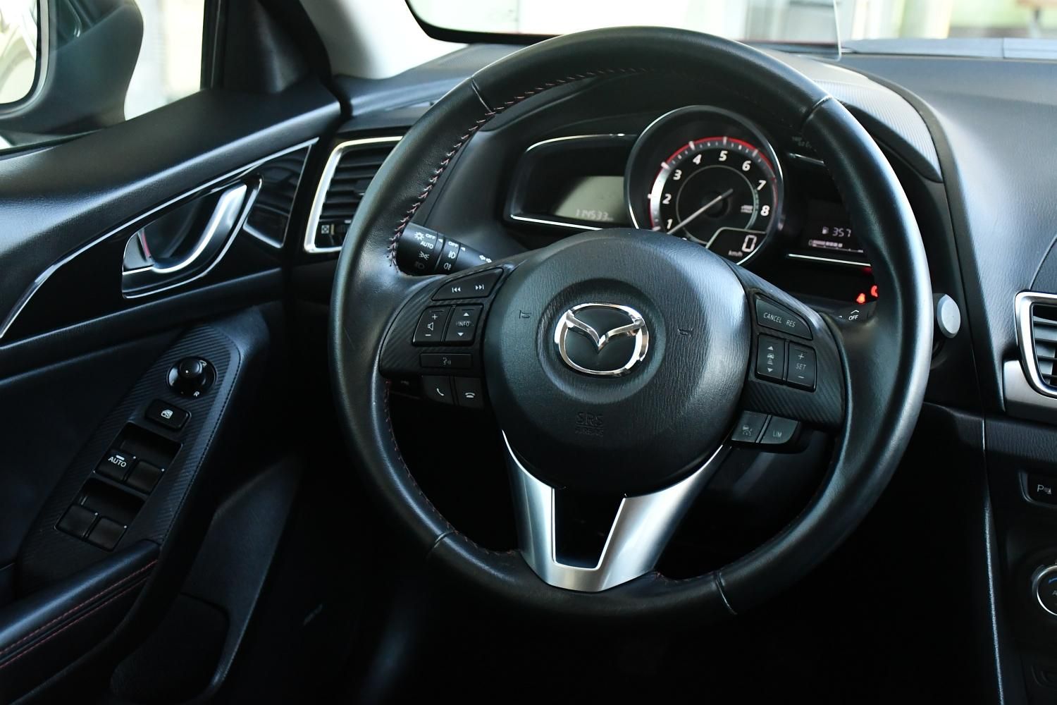 Mazda 3, 2.0SKYACTIV-G165 HUD BOSE - fotka 6